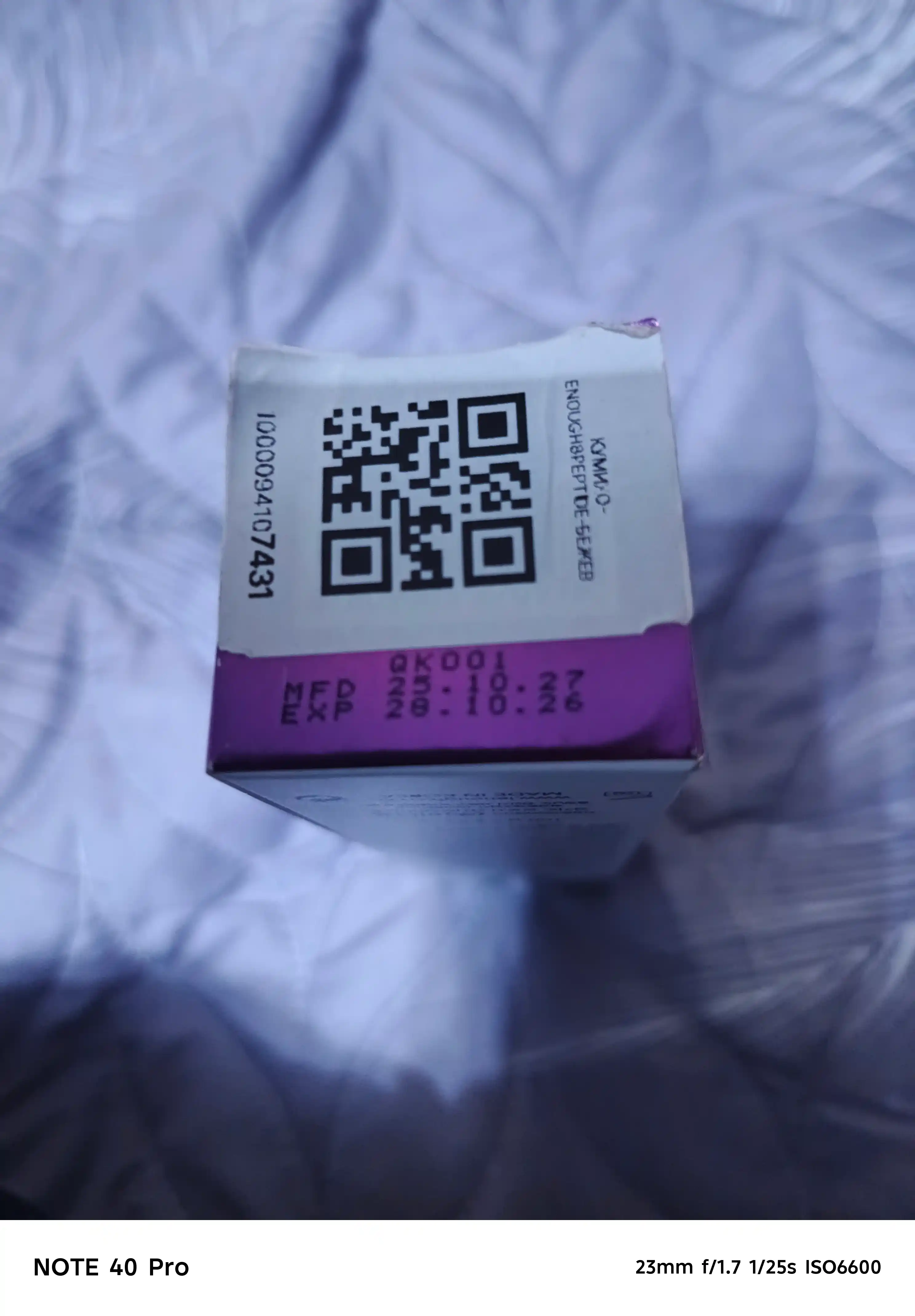 Enough peptidli tonal krem yuz uchun 8 Peptide Full Cover SPF50+ teri rangini tekislaydi