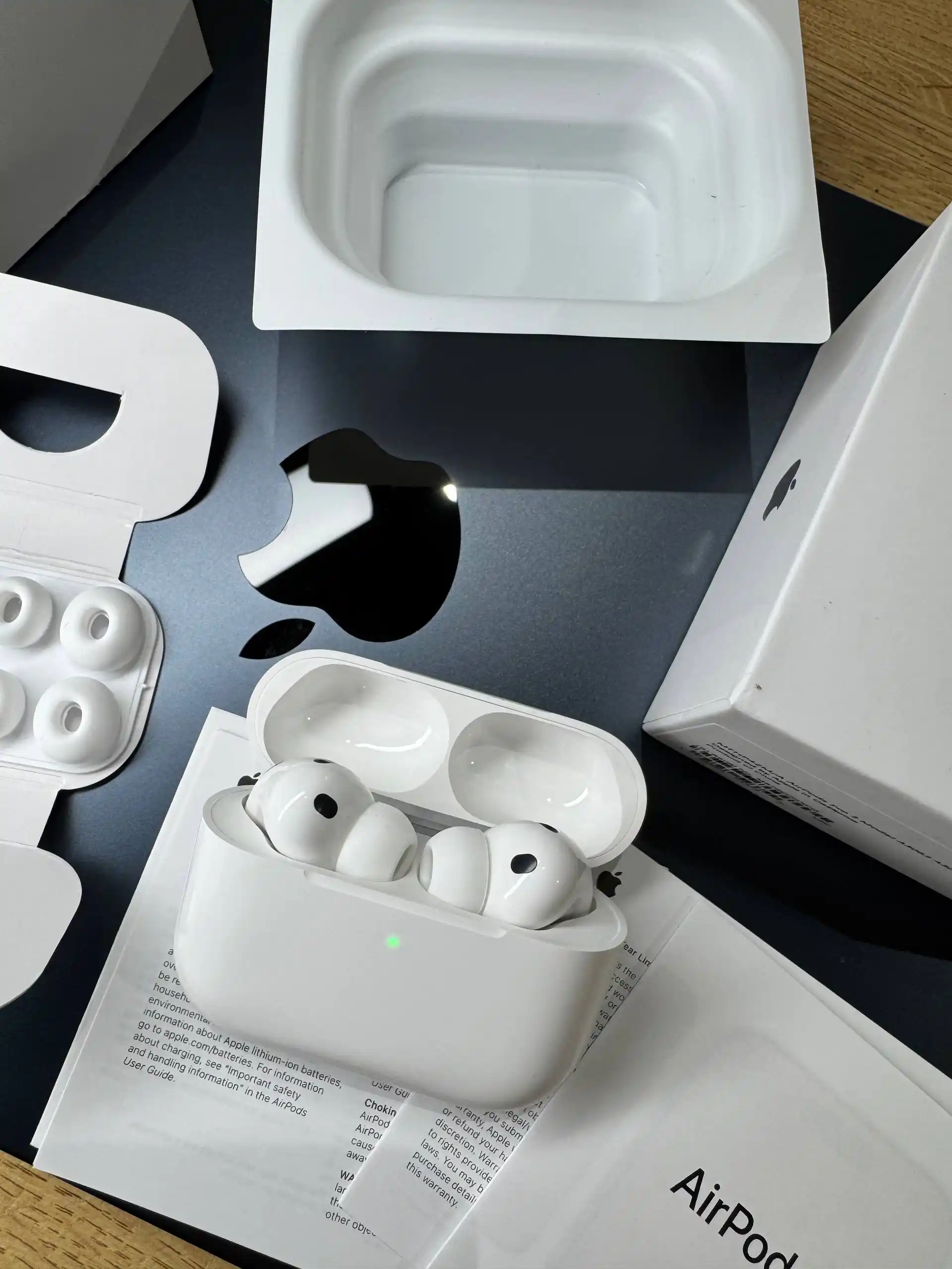 Simsiz quloqchinlar Pods Pro 3, iPhone va Android uchun naushnik sensorli (+bonus sovg'a)