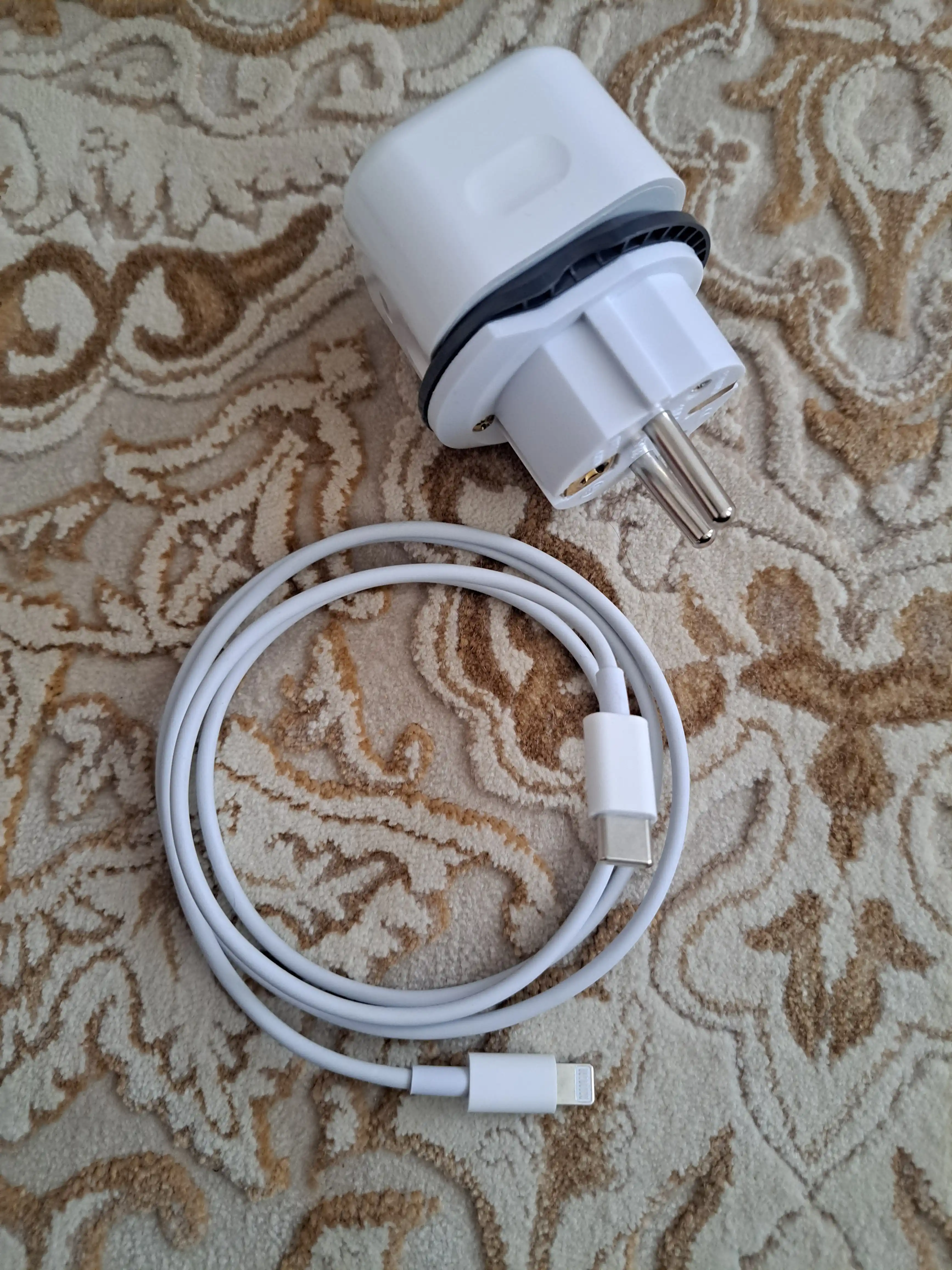 Зарядное устройство для iPhone, быстрая зарядка 20 Вт, с кабелем Type-C — Lightning