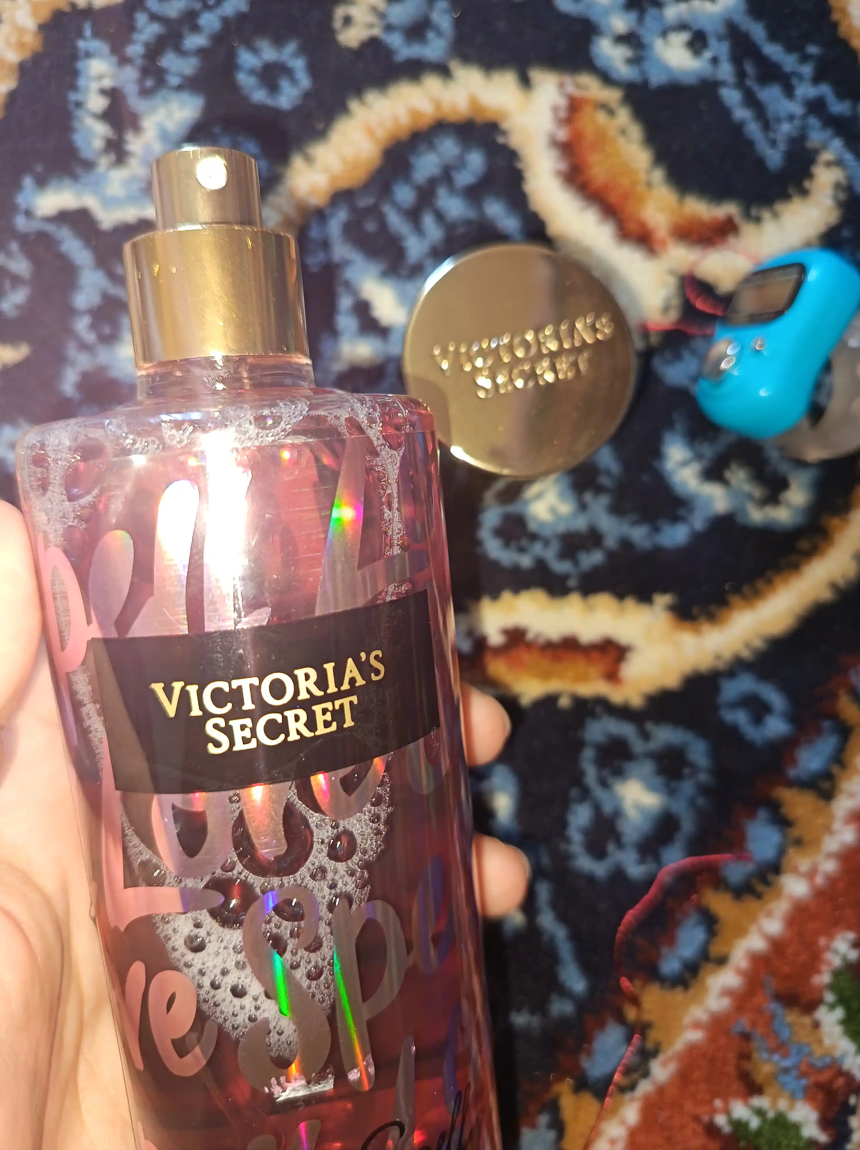 Parfyumlangan tana spreyi suvi Victoria's Secret Spreyi Aqua Kiss Rush, Shimmer, 250 ml