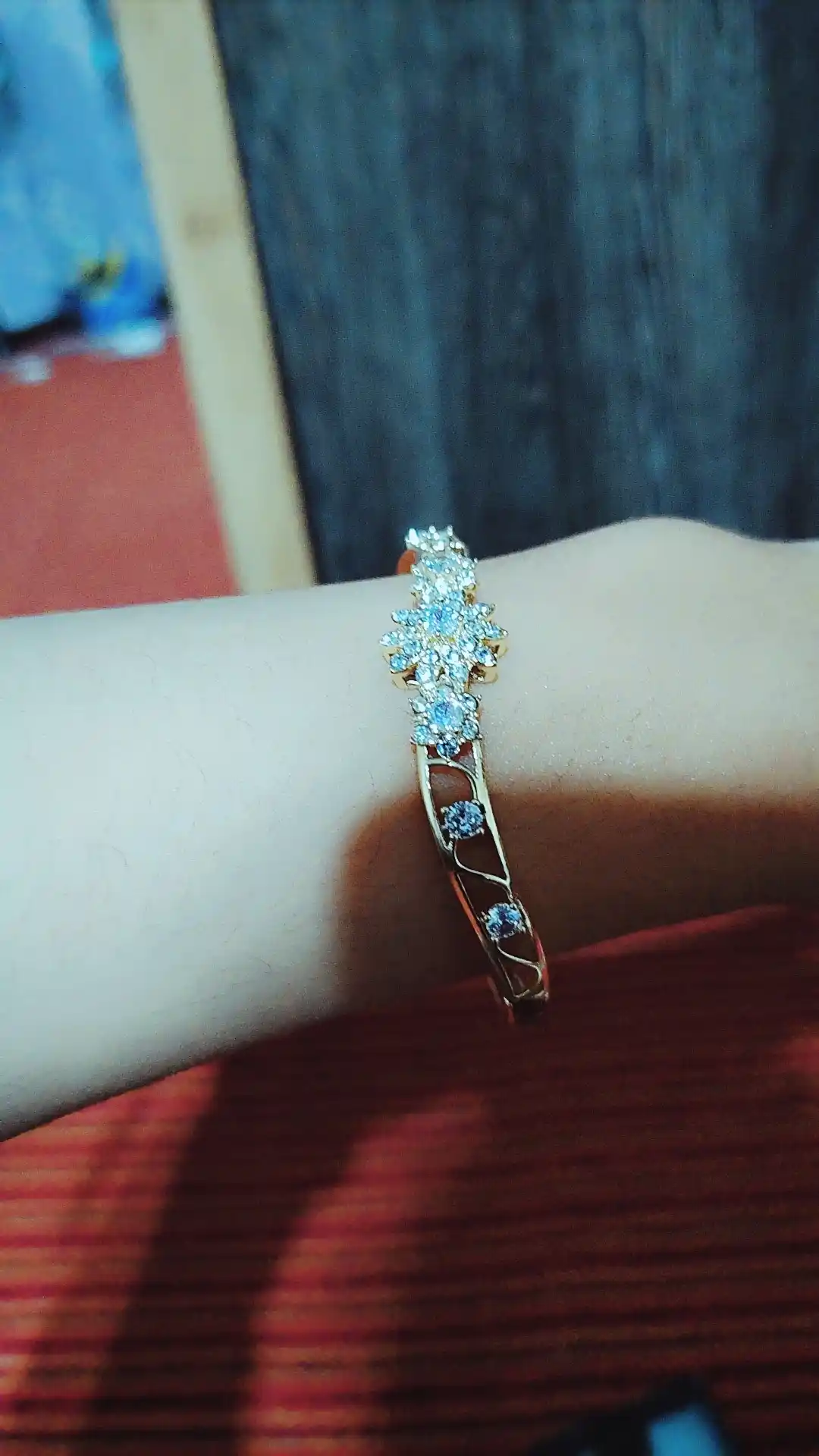 Xuping stainlees steel Ayollar va qizlar uchun lola bilaguzuk