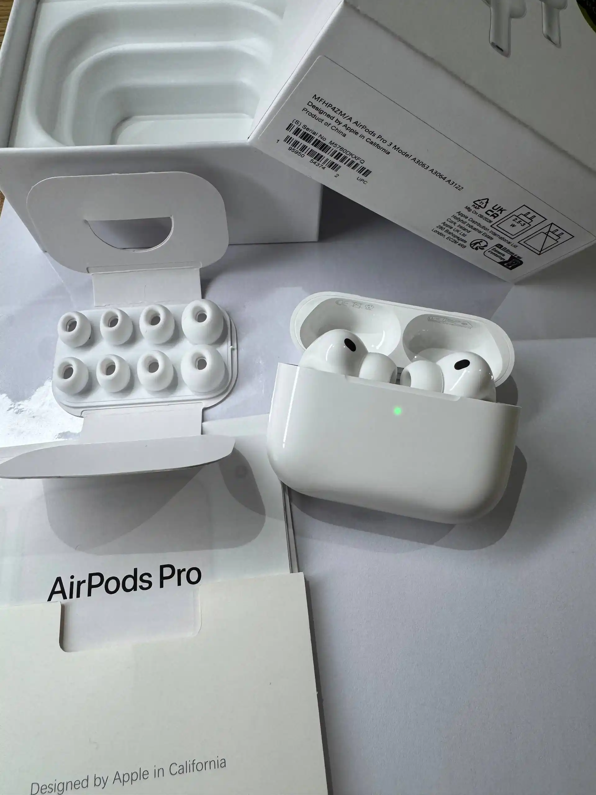 Simsiz quloqchinlar Pods Pro 3, iPhone va Android uchun naushnik sensorli (+bonus sovg'a)