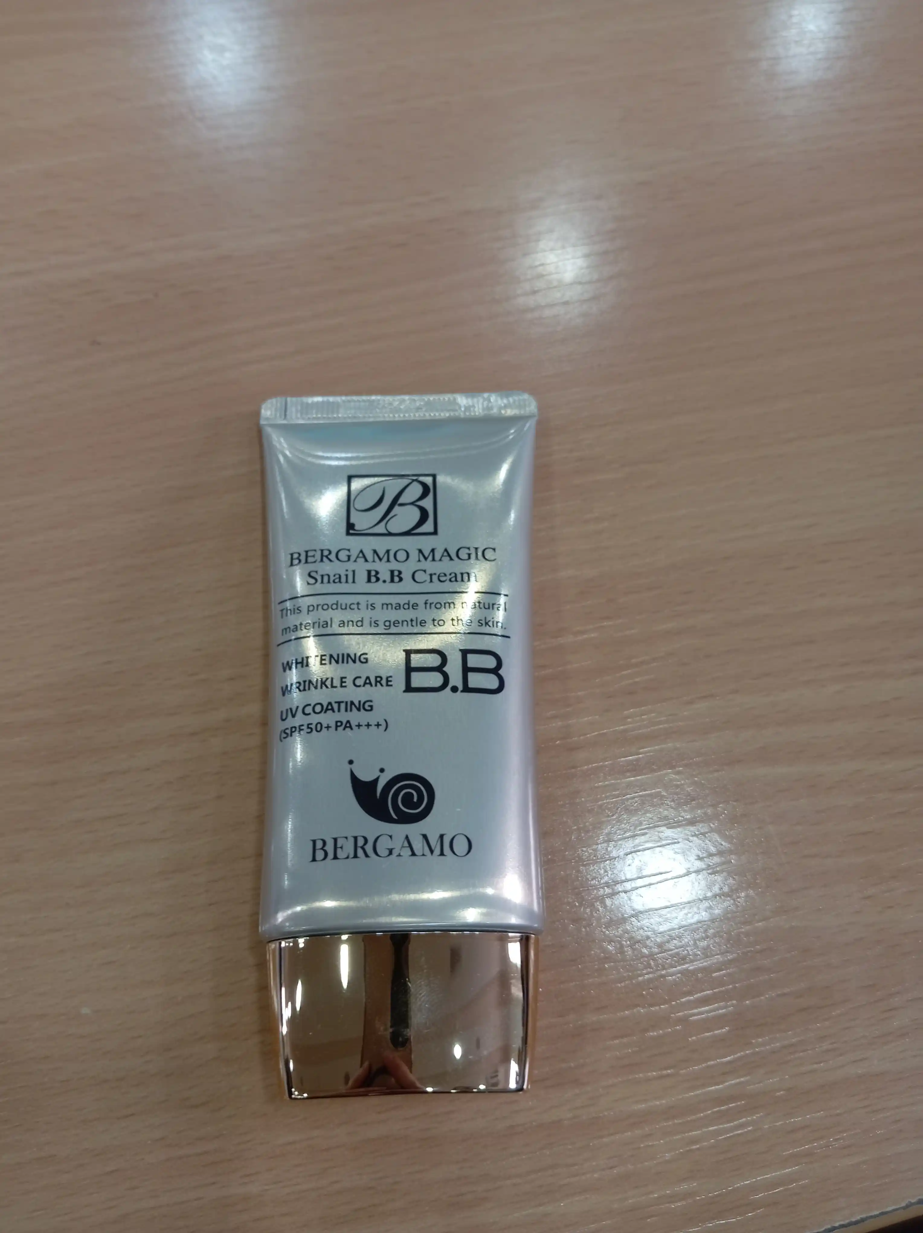 Quruq, normal va aralash teri uchun SPF 50 BB-kremi, ko‘p funksiyali oqartiruvchi krem