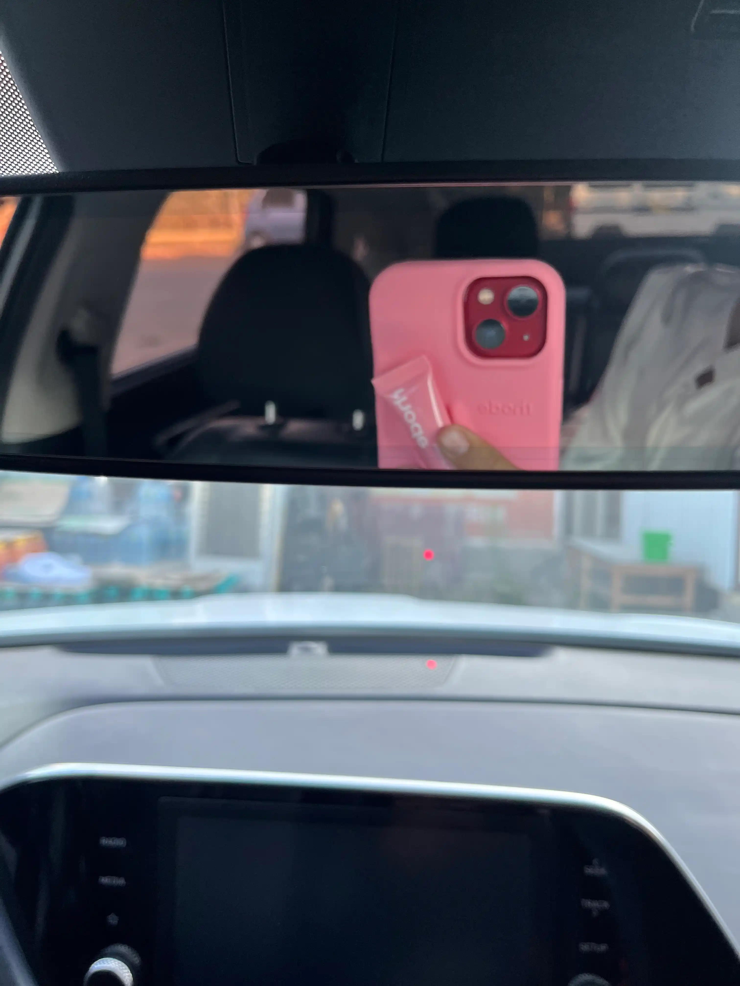 Chexol iPhone 14,15, Pro, Max, Plus uchun