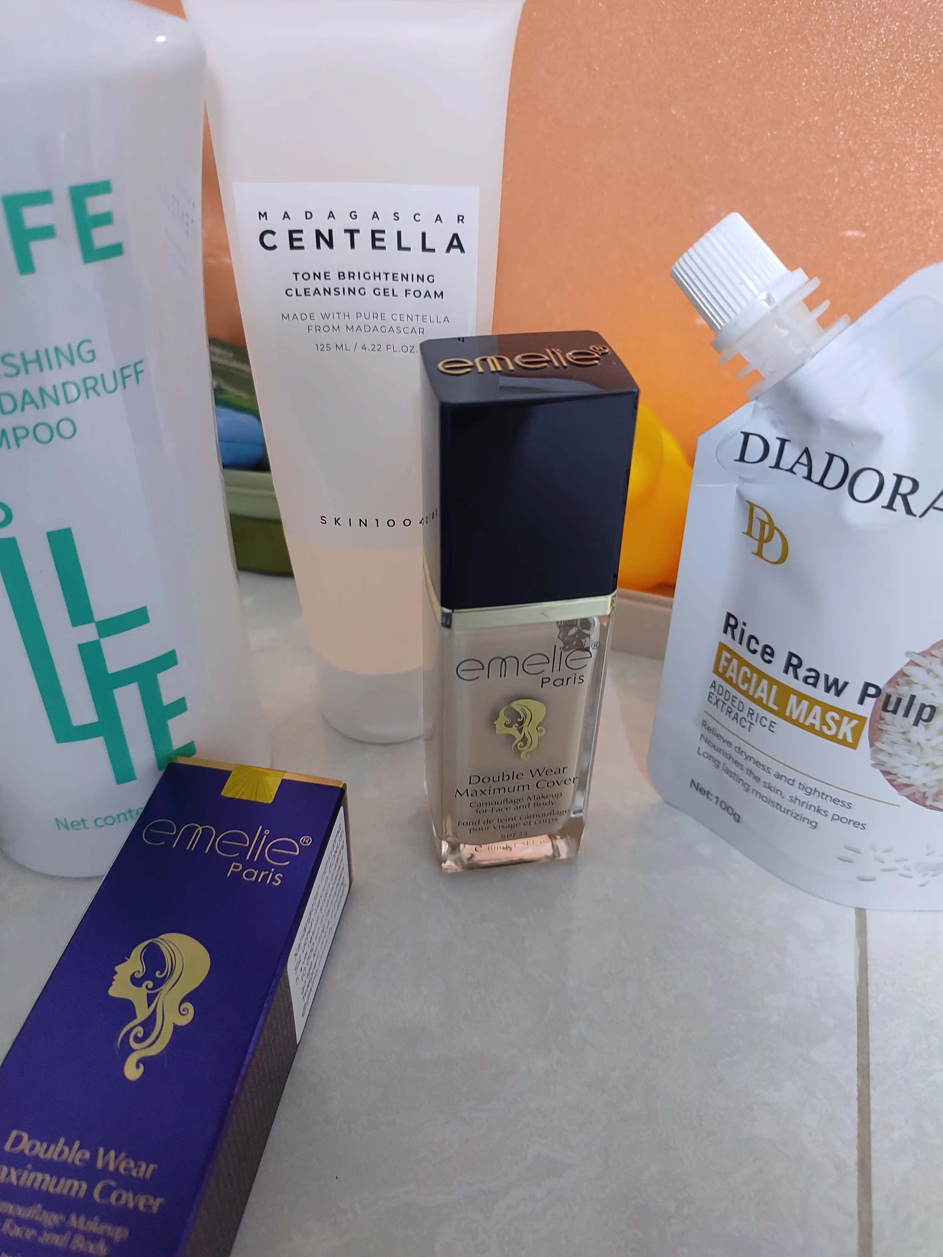 Тональный крем для лица Emelie SPF 25, увлажняющий, матовый тон, 40 мл, E-103