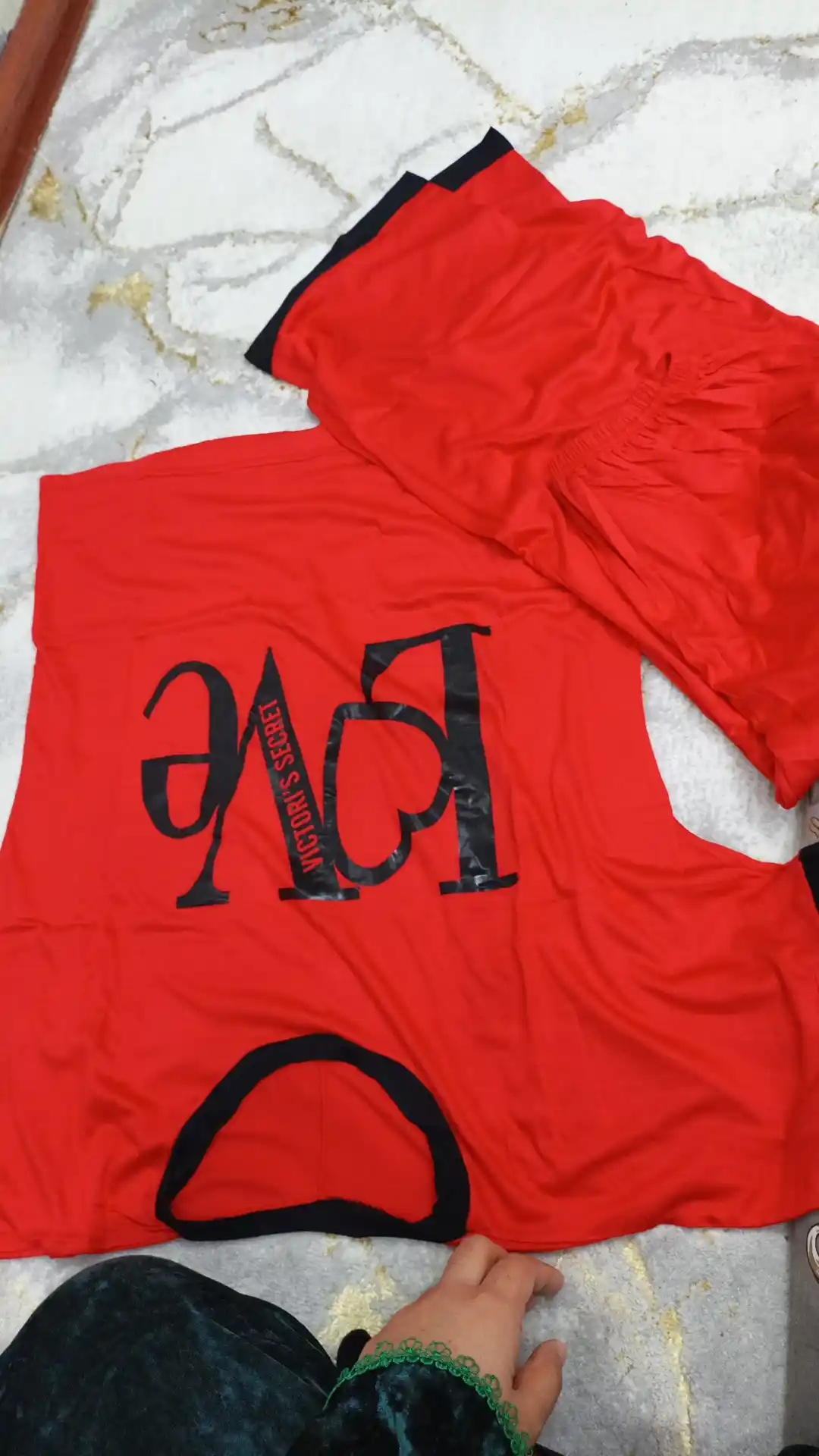 Pijama ayollar uchun, uy kiyimi, yengil matodan, o'lchamlar 46-48-50, M, L