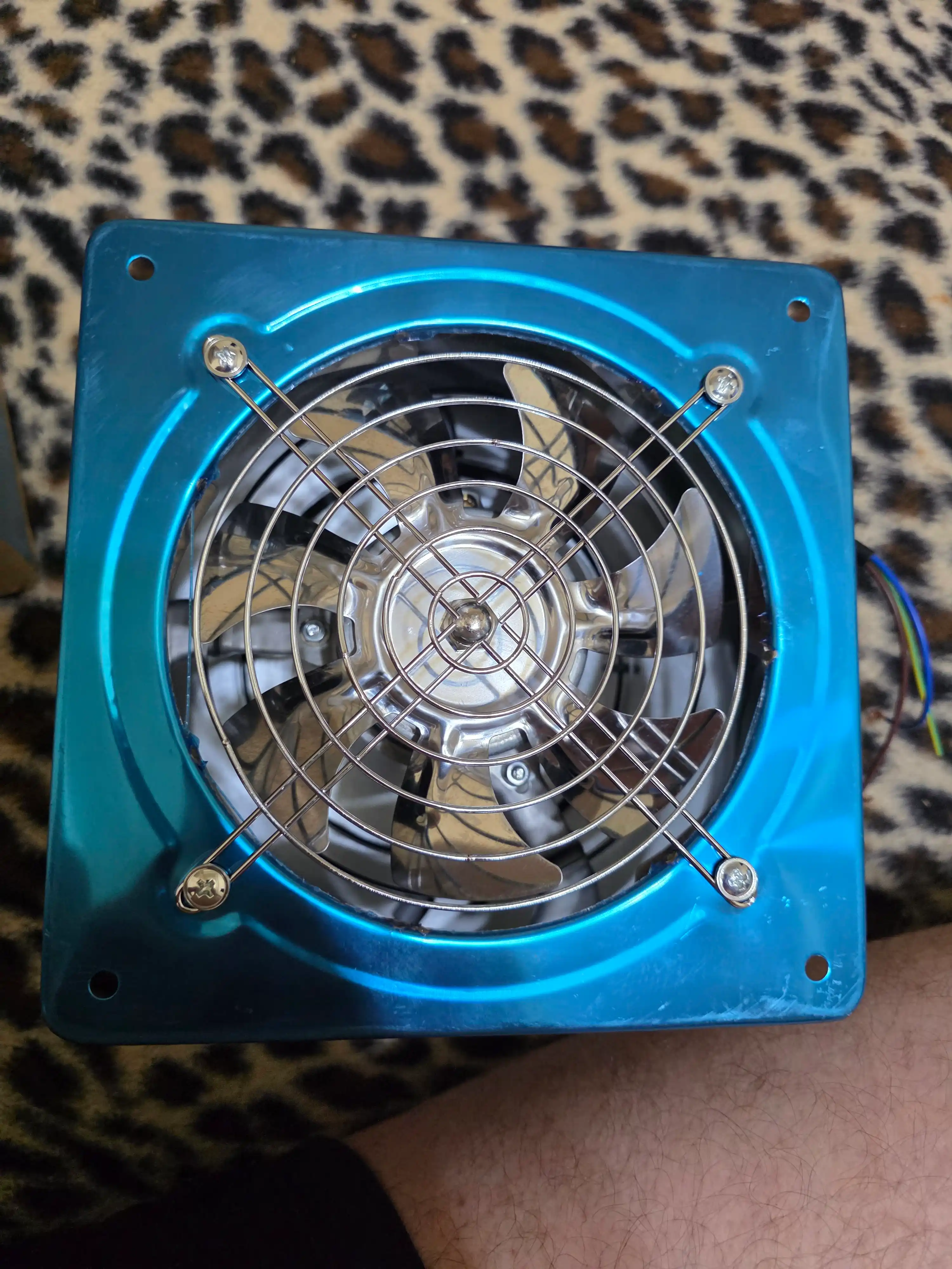 AIROX ventilyator kanal 220V kuchli havo tortish moslamasi