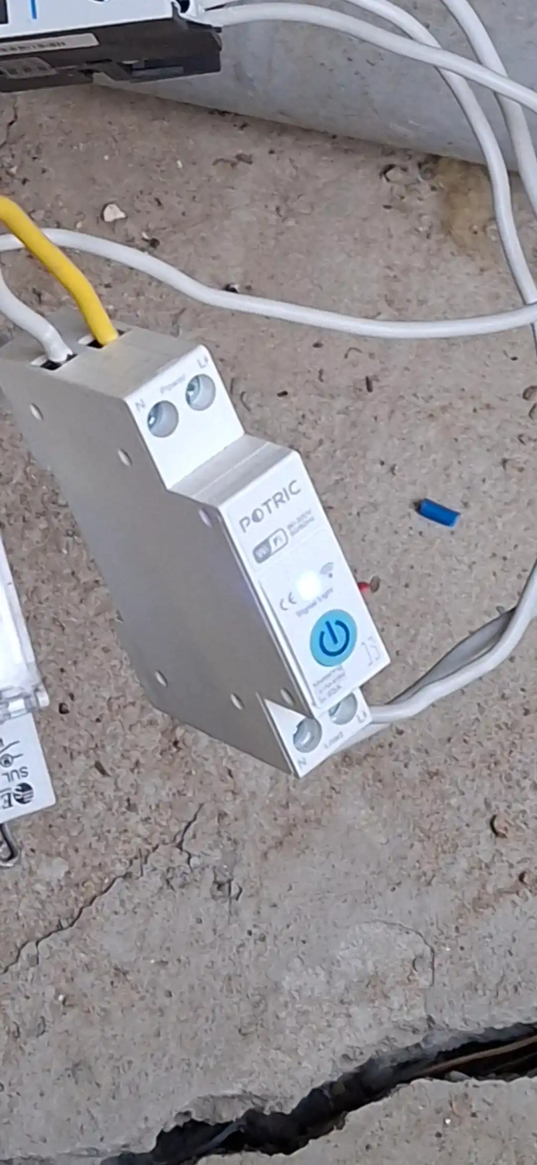 Aqlli Wi-Fi avtomat 1–63A Tuya/Smart Life, energiya nazorati va himoya