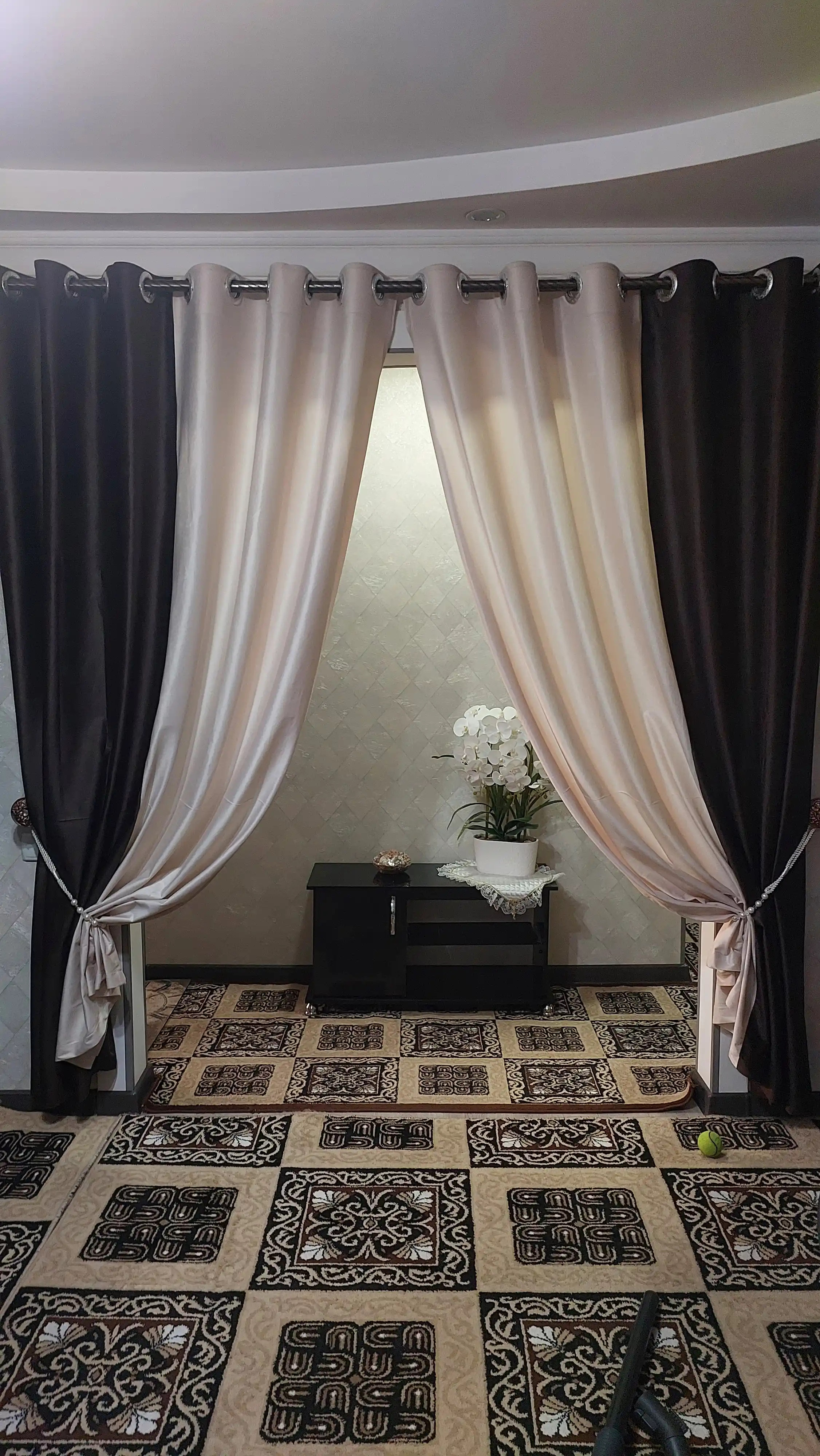 Premium ikki rangli kadife parda, lyuversli, 200×280 sm, bog‘ich bonus, zamonaviy dizayn