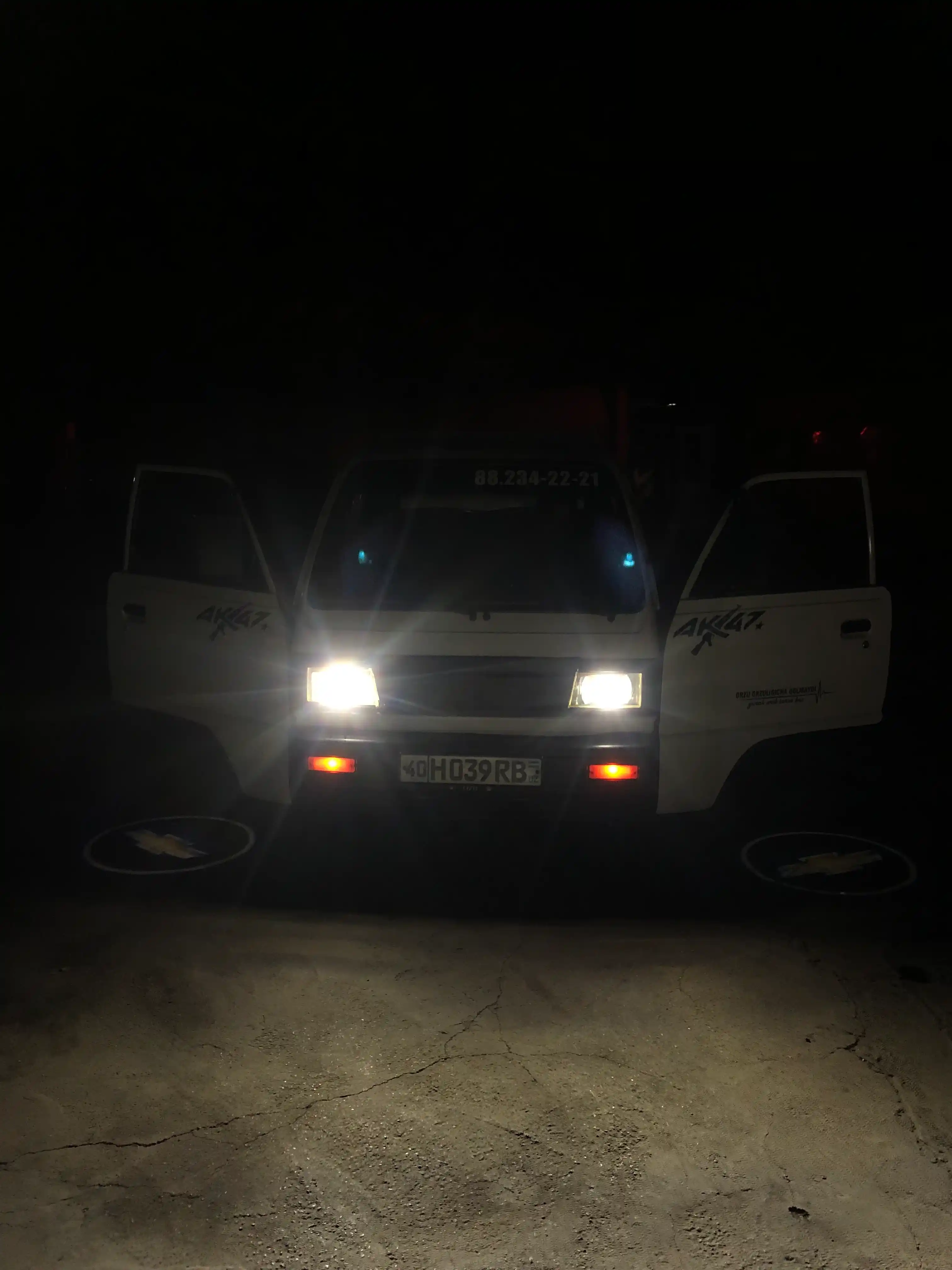 GERB va Chevrolet logotipli avtomobil eshigi LED yoritgichi sharhlari 1 dona