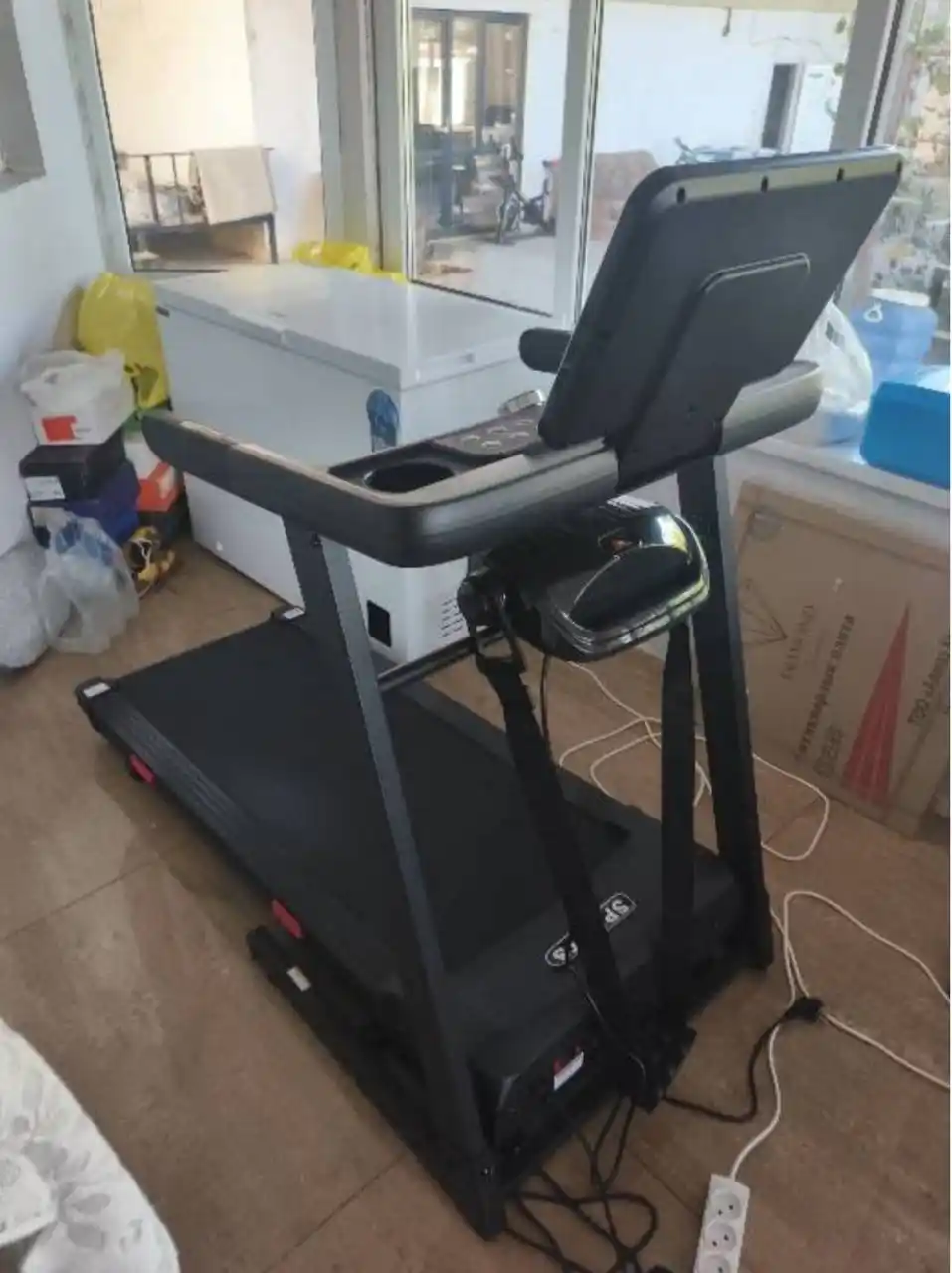 Elektrik yugurish yo‘lakchasi UNIQKID Extreme, 16 km/soatgacha, 150 kg gacha