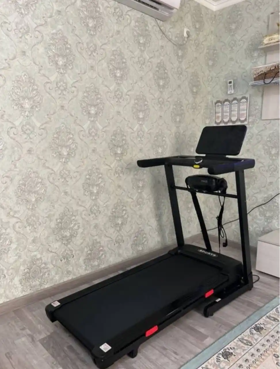 Elektrik yugurish yo‘lakchasi UNIQKID Extreme, 16 km/soatgacha, 150 kg gacha