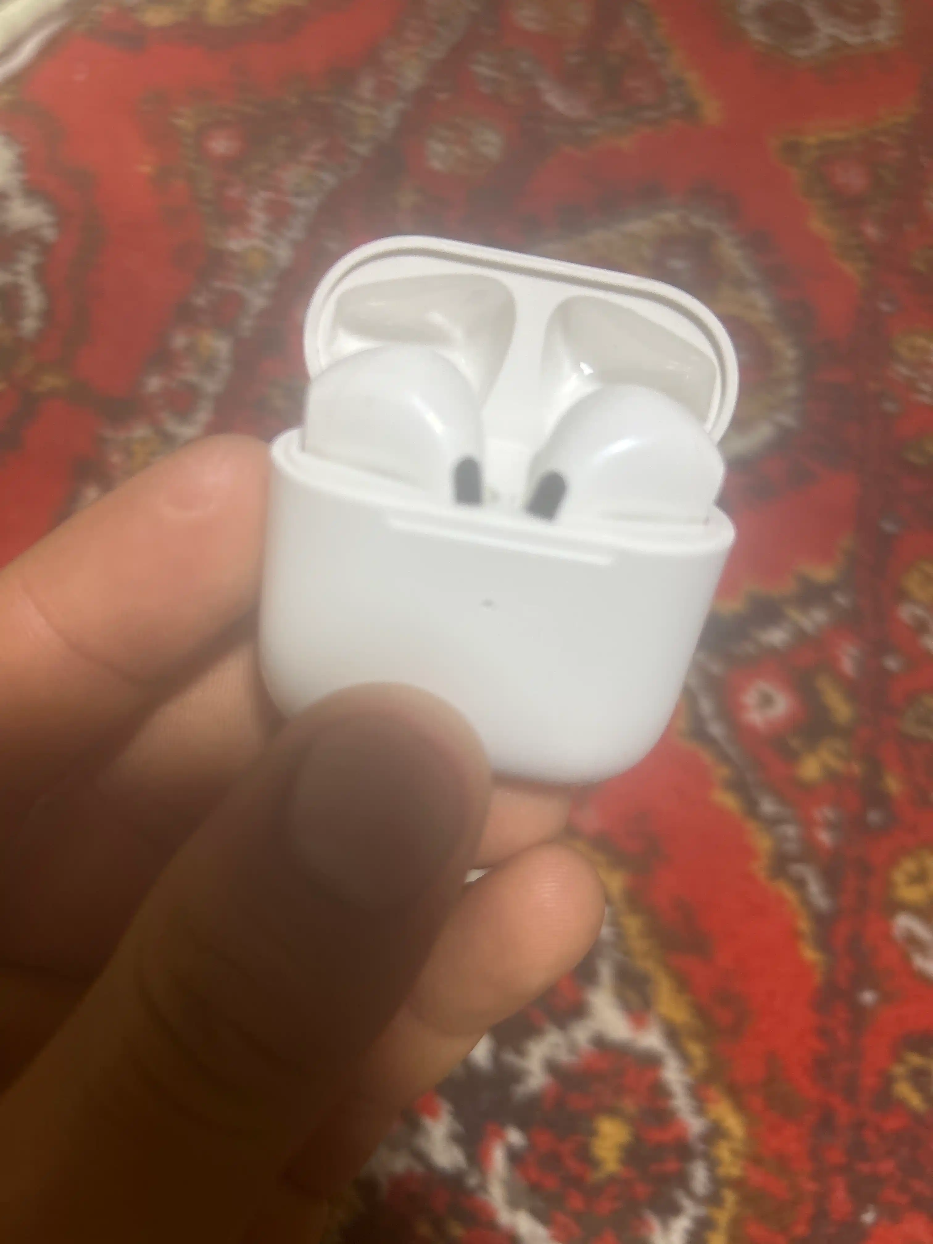 Pods Pro 5 va Pods Pro 6 simsiz quloqliklari
