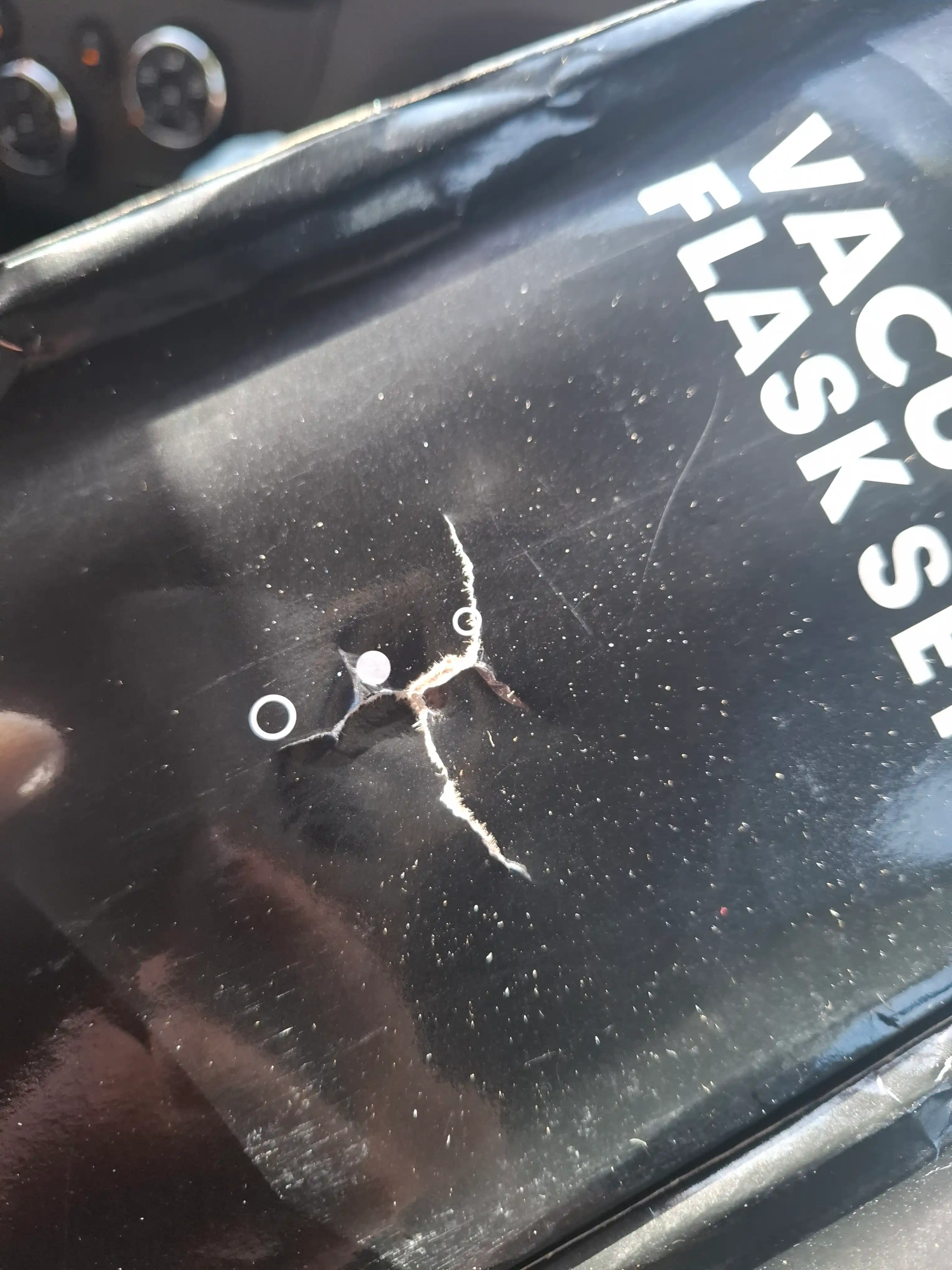 Termos va 3 stakanli to‘plam 500 ml