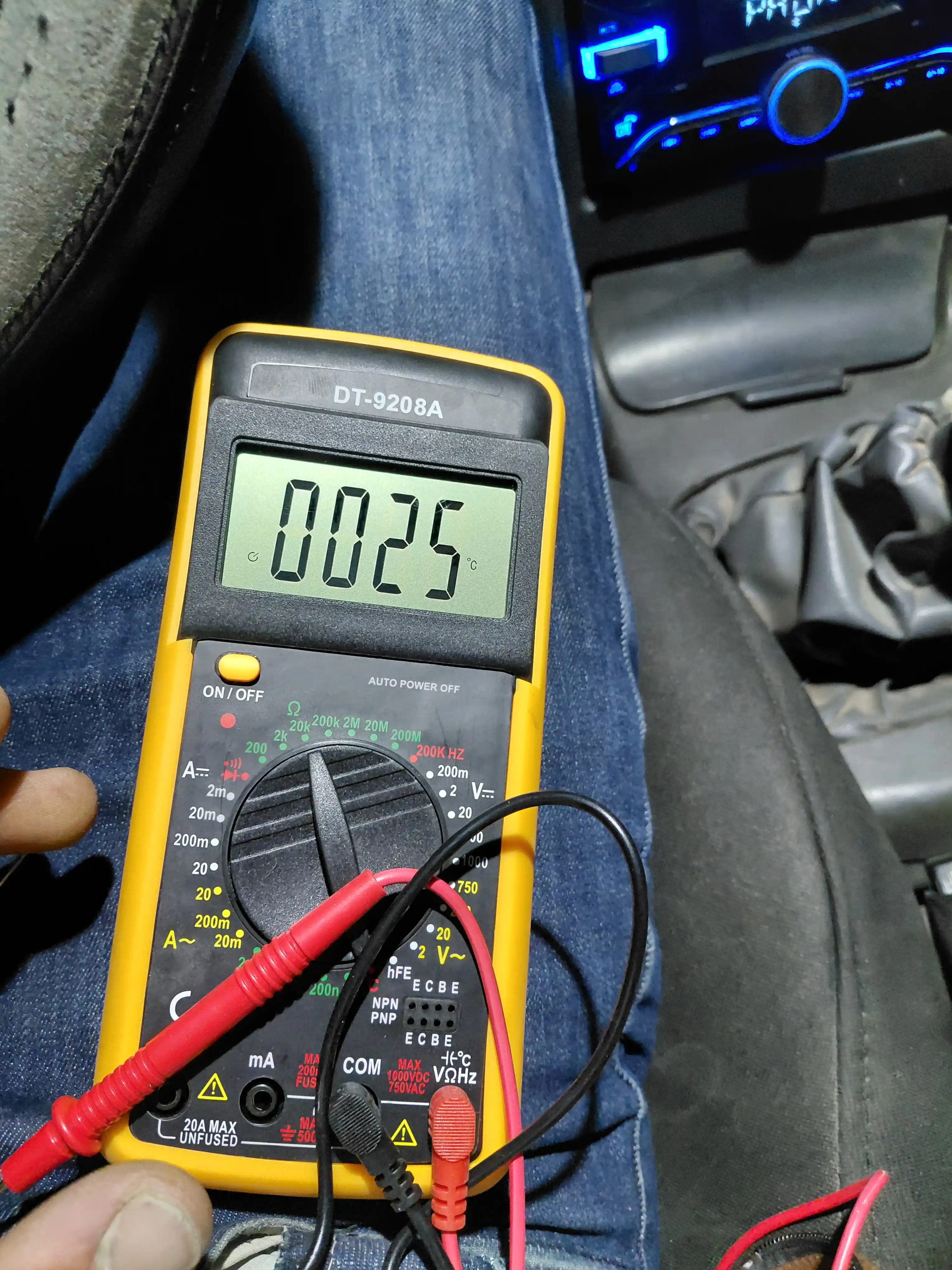 DT-9208A цифровой мультиметр – измеритель напряжения, тока и сопротивления