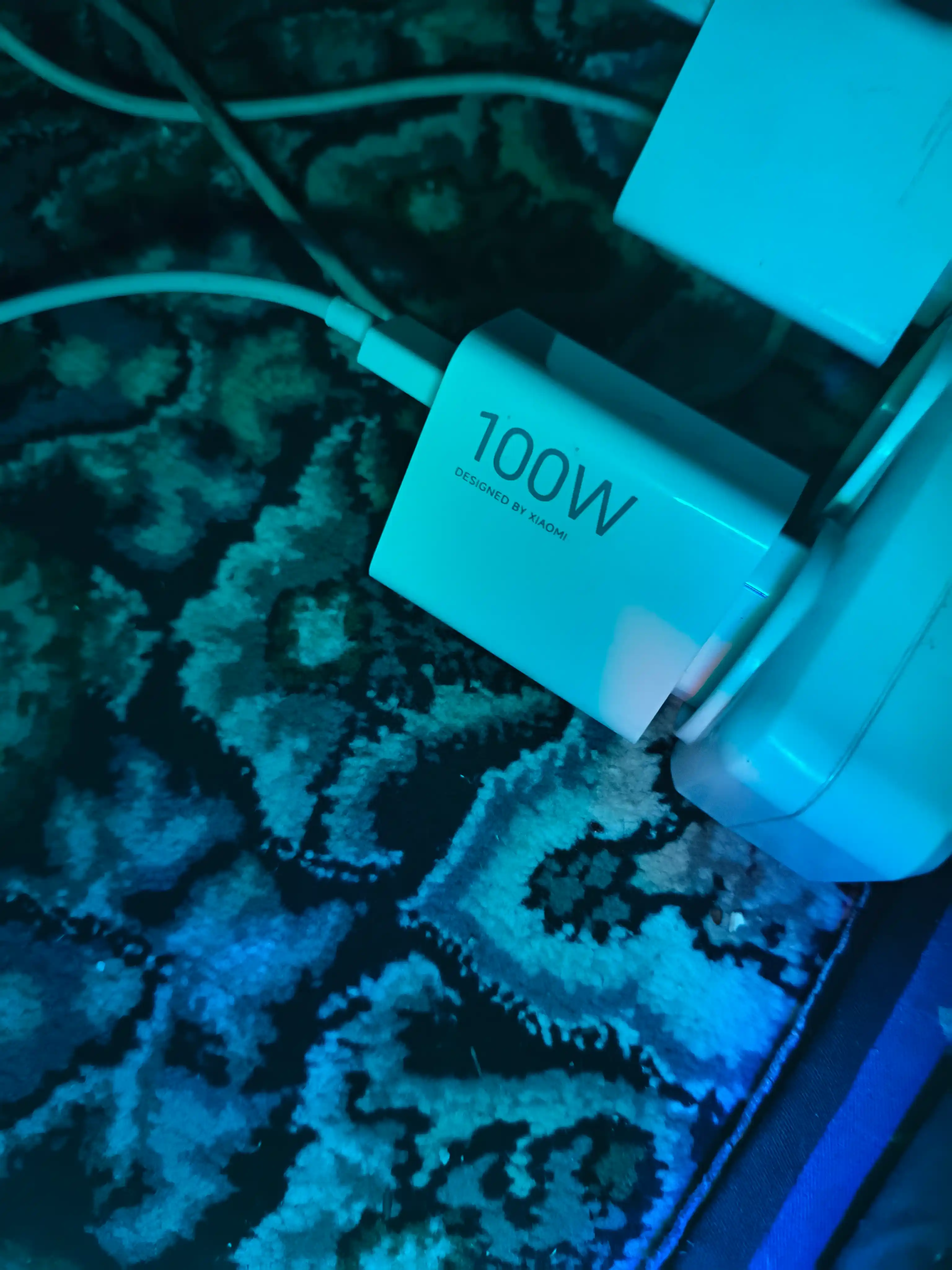 Кулер для телефона магнитный с RGB подсветкой, скорость вращения 8000 об/мин JS86