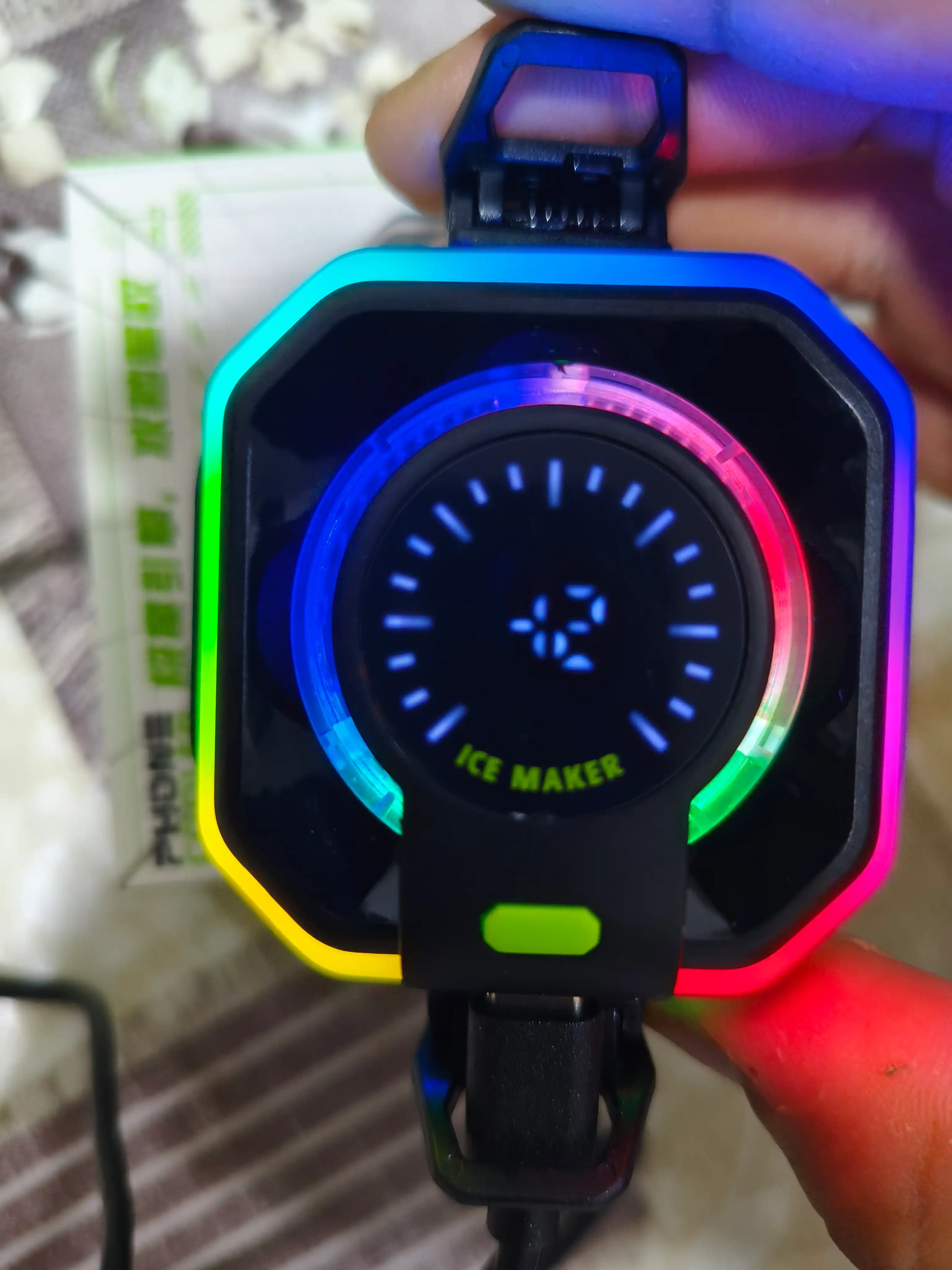 Кулер для телефона магнитный с RGB подсветкой, скорость вращения 8000 об/мин JS86