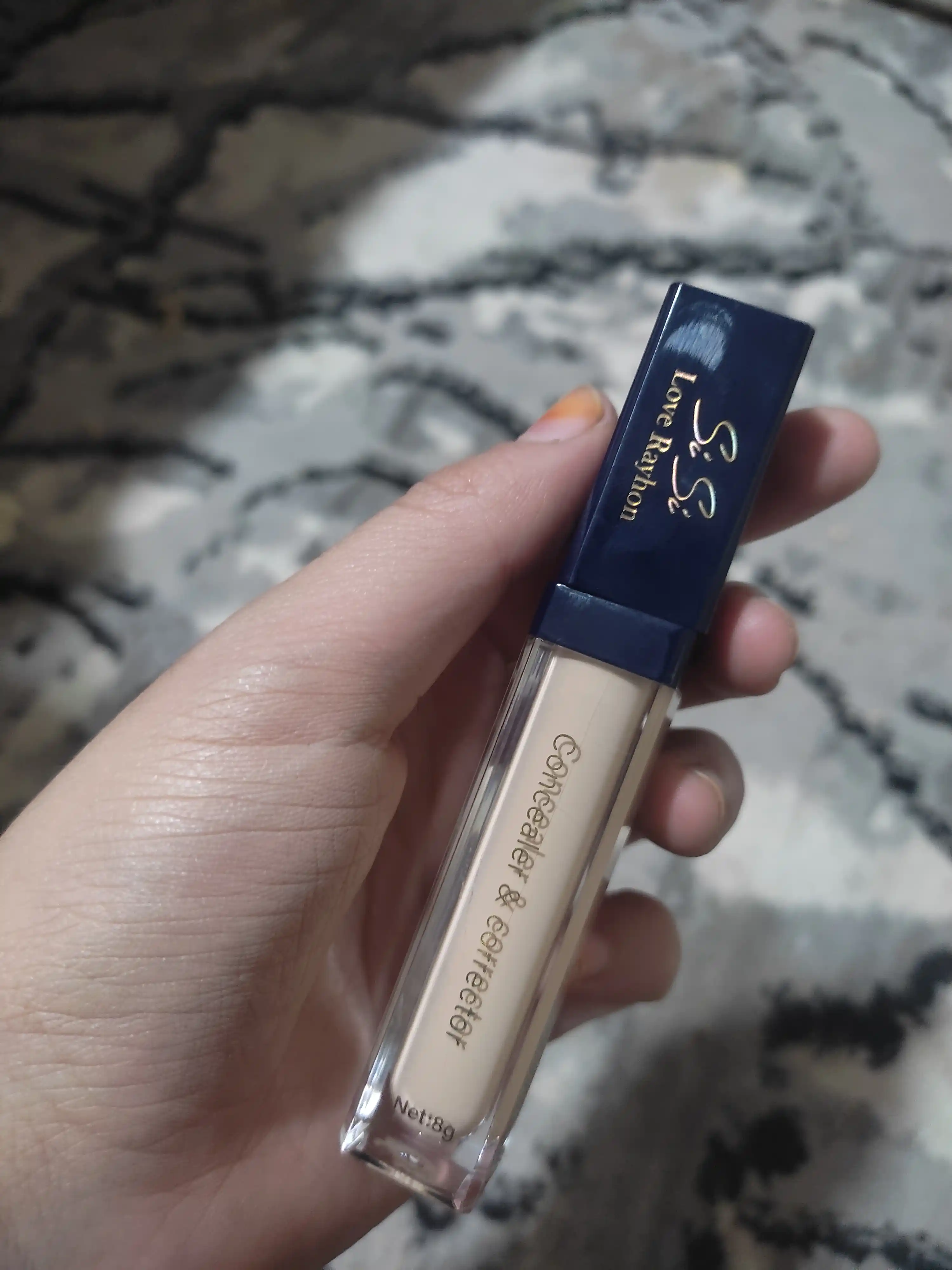 Sisi Love Rayhon Concealer & Corrector Lightweight yuz uchun konsiler