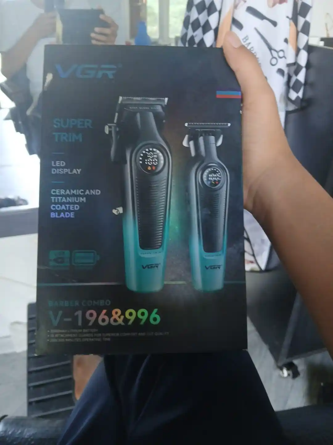 Машинка для стрижки и триммер VGR V-196 & V-996 профессиональный набор