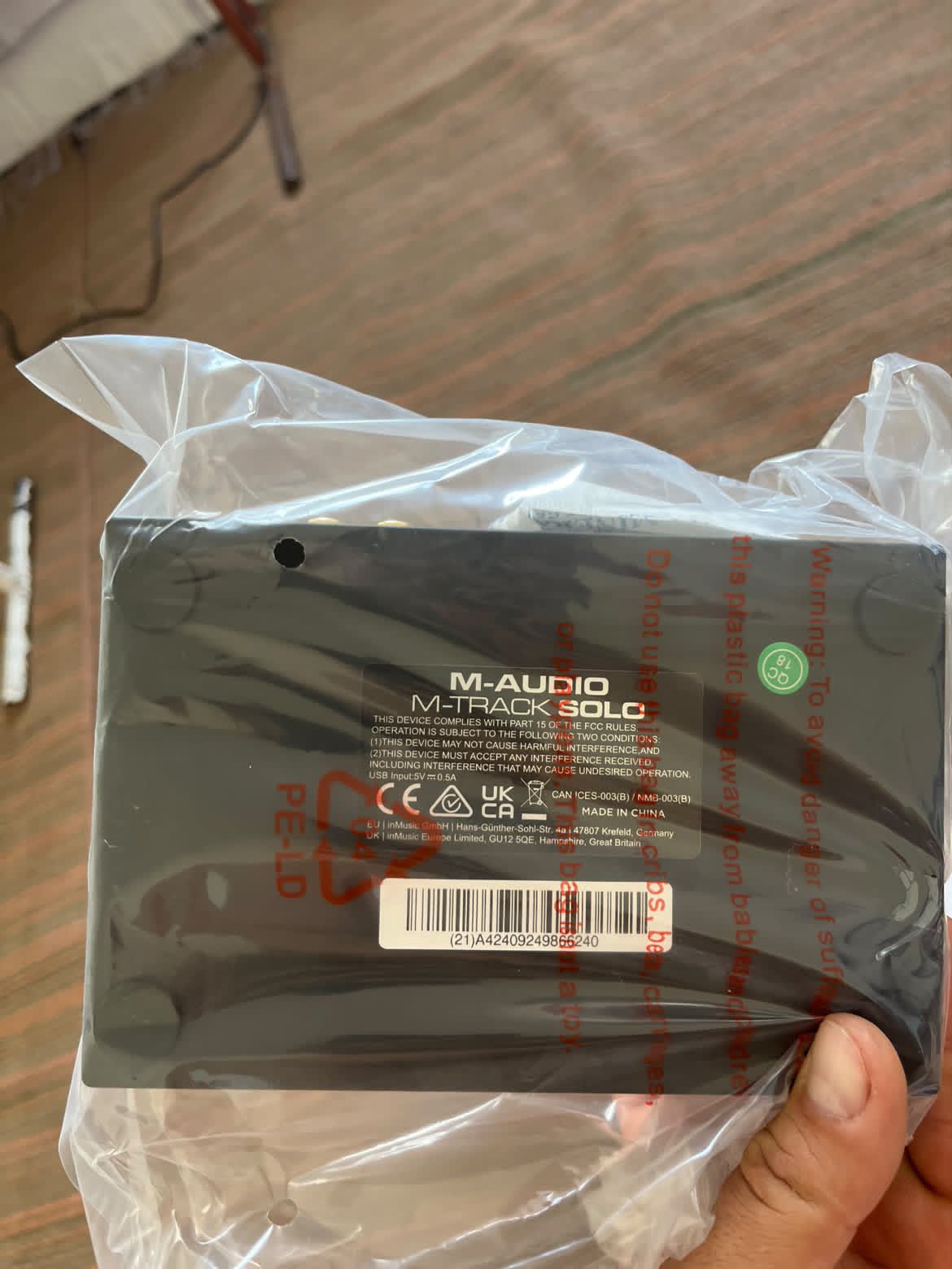 M-Audio M-Track Solo аудиоинтерфейс с 1 микрофонным предусилителем