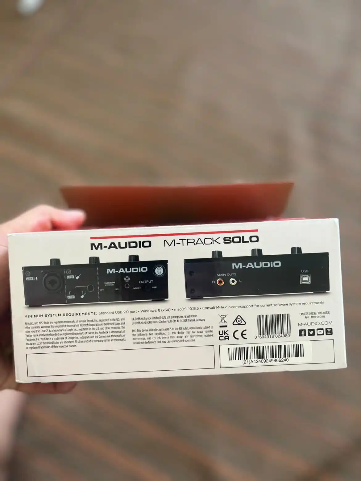 M-Audio M-Track Solo аудиоинтерфейс с 1 микрофонным предусилителем