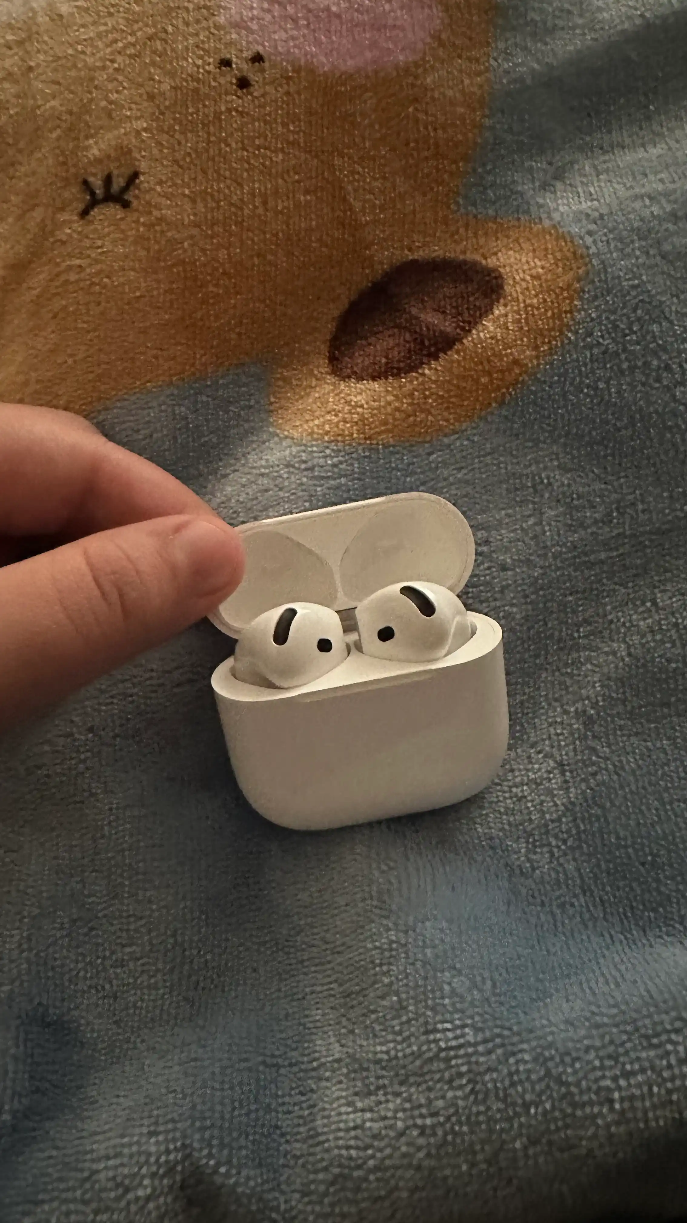 Simsiz quloqchin Pods 4 ANC bluetooth naushnik barcha smartfonlar uchun (ANC ishlaydi)