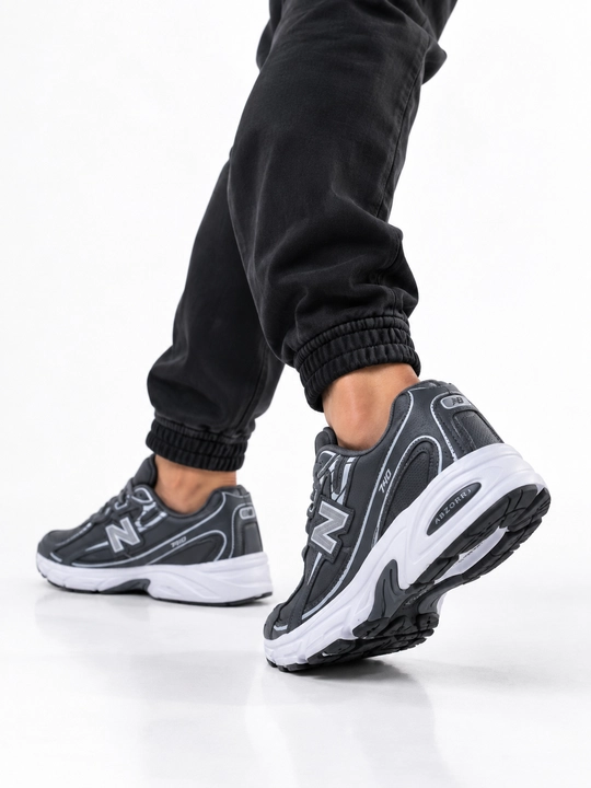 Erkaklar va ayollar uchun New balance 740 krossovkalari