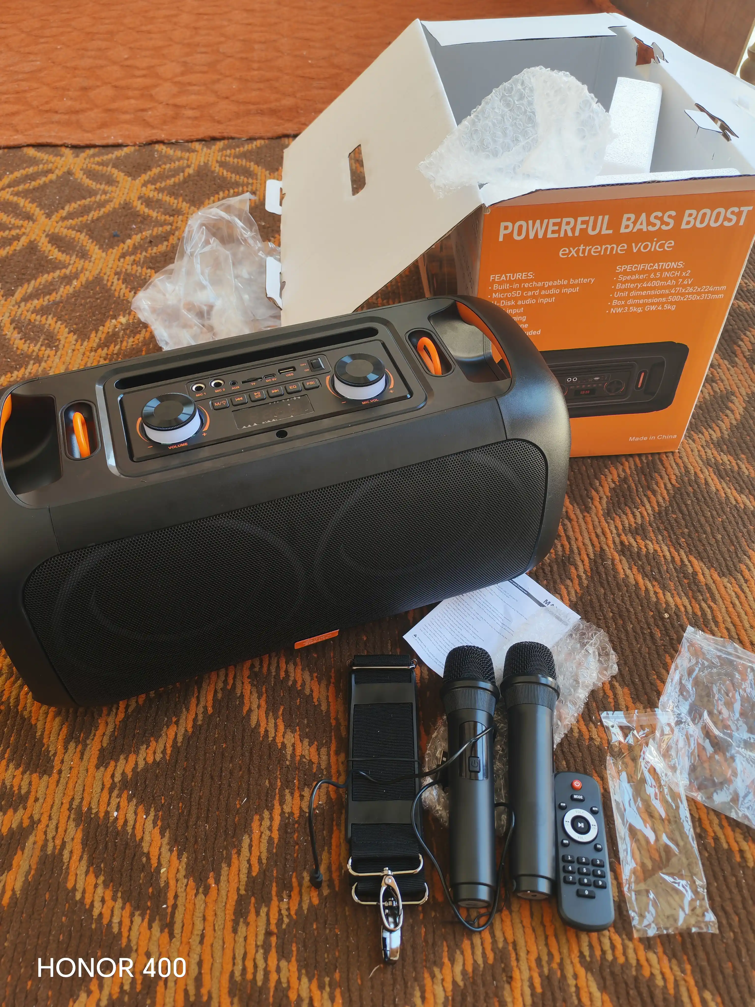 ZQS-L17: Ixcham Bluetooth kolonka va karaoke mikrofon (RGB effektli)