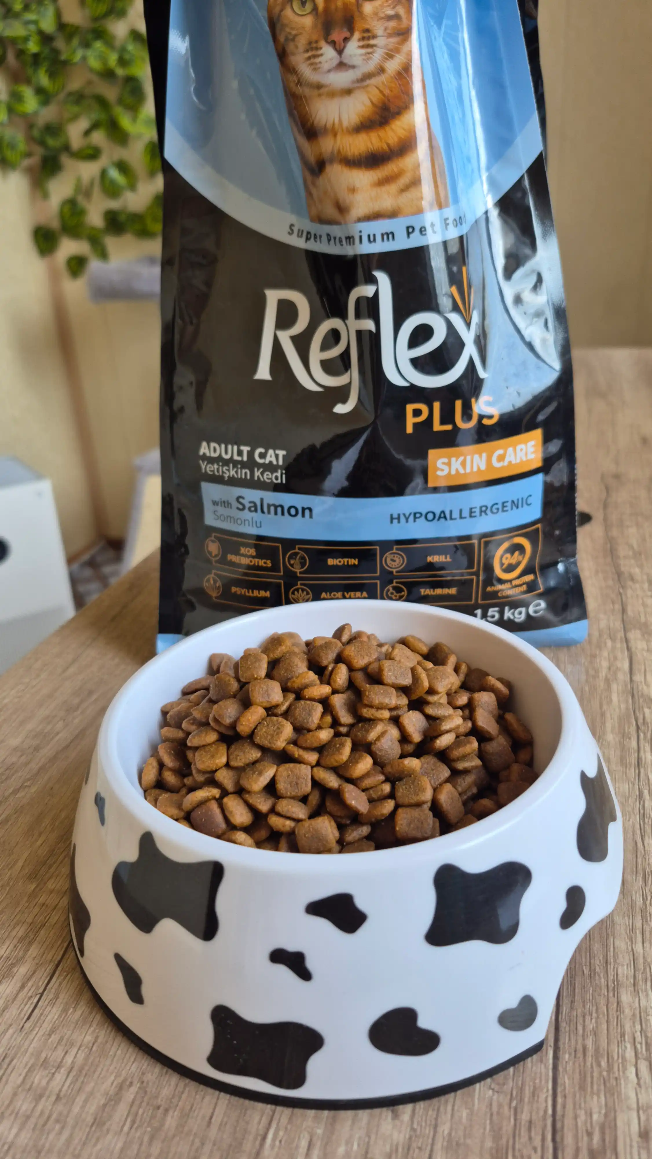 Reflex Plus Skin Care bu mushuklar uchun terini parvarishlashga mo‘ljallangan 1.5 kg