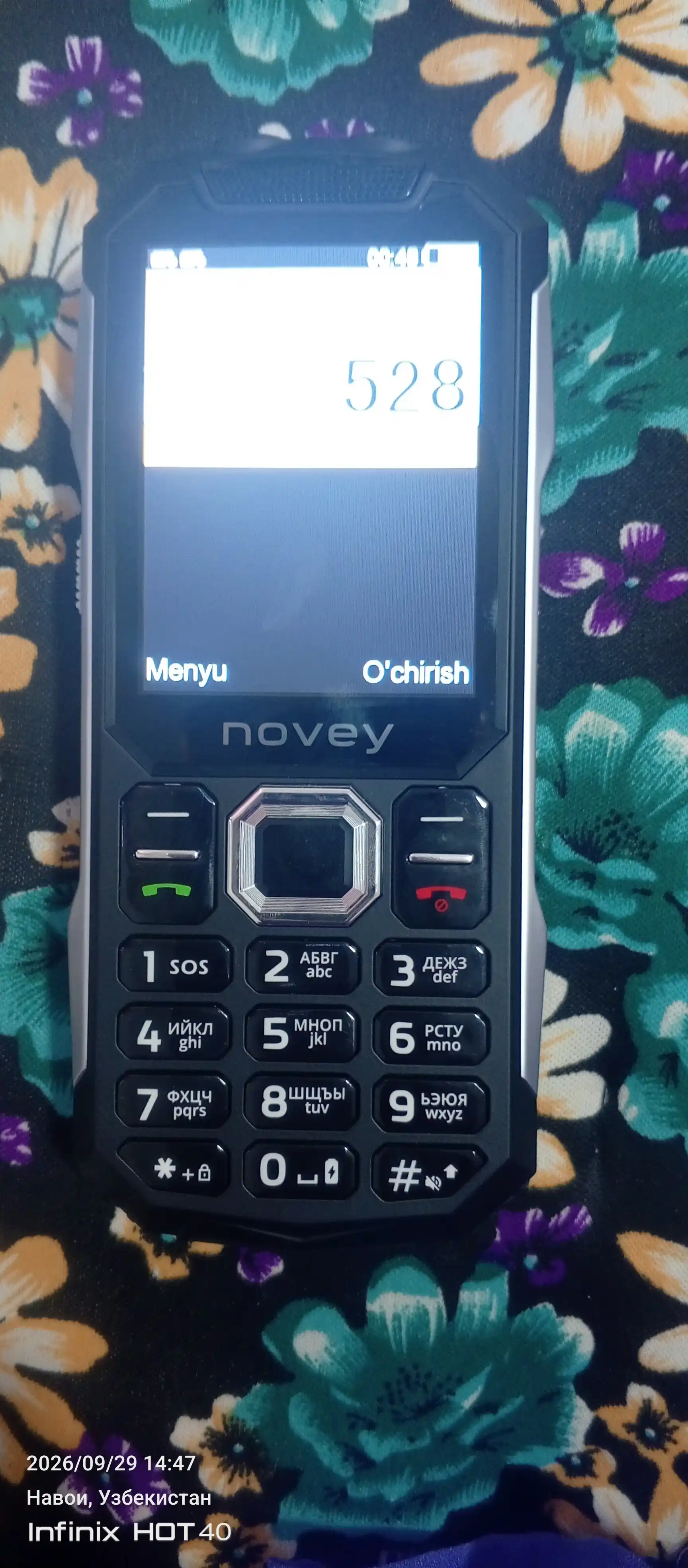 Knopkali telefon Novey T500 TANK, katta batareya 5000mAh