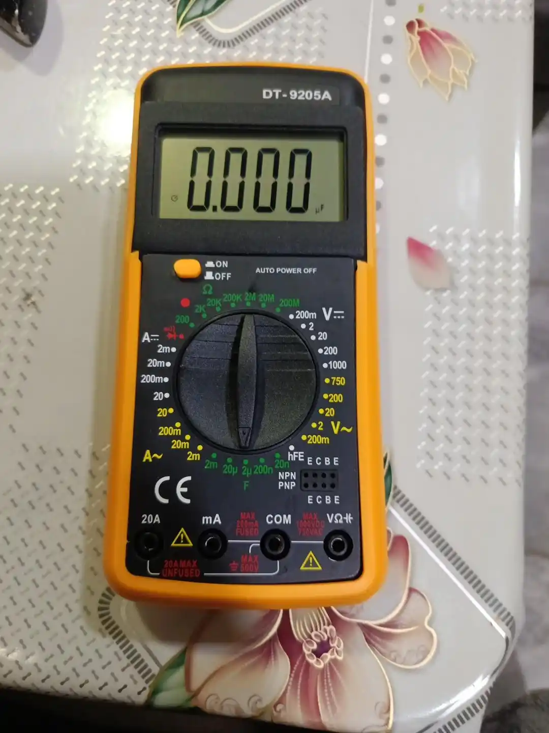 Raqamli multimetrlar — 1000V / 750V, 20A, zanjir tekshirish, qarshilik