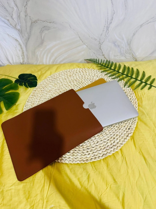 Чехол-сумка «2 в 1» для ноутбуков, MacBook и планшетов. Материал — кожа