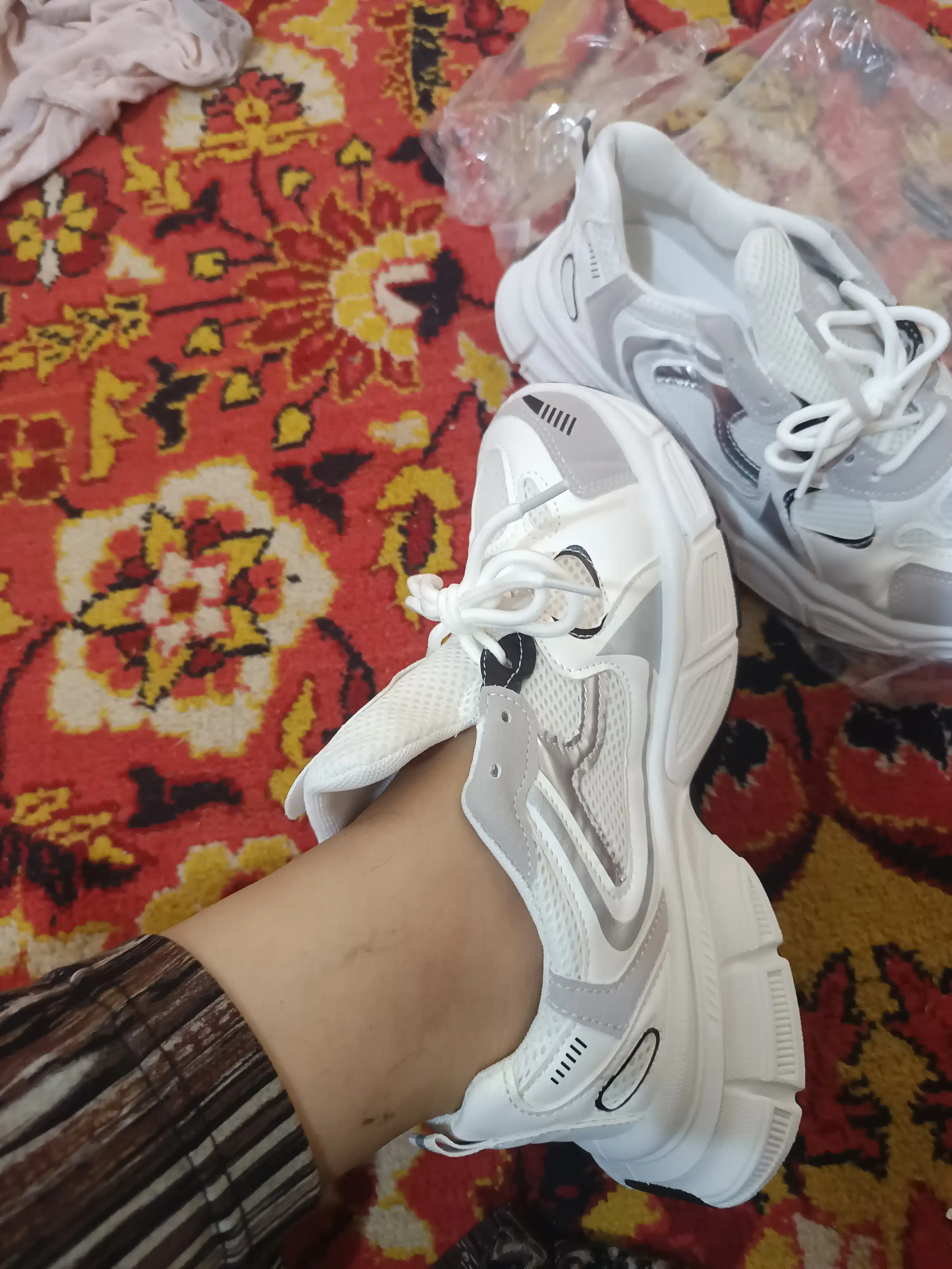 Krossovkalar ayollar uchun, ayollar oyoq kiyimi, ayollar krossovkasi 36-40 o‘lcham