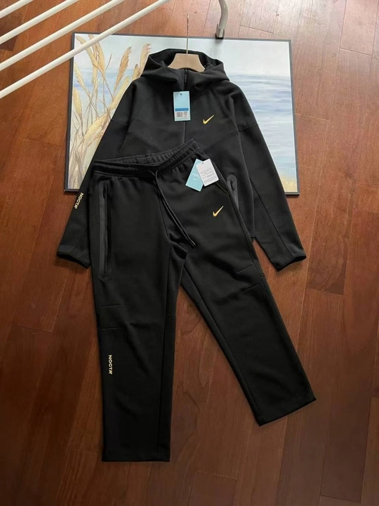 Erkaklar sport kostyumi - Nike Tech Fleece, Nocta, Xudi va Joggerlar - 