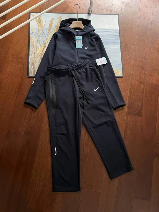 Erkaklar sport kostyumi - Nike Tech Fleece, Nocta, Xudi va Joggerlar - 