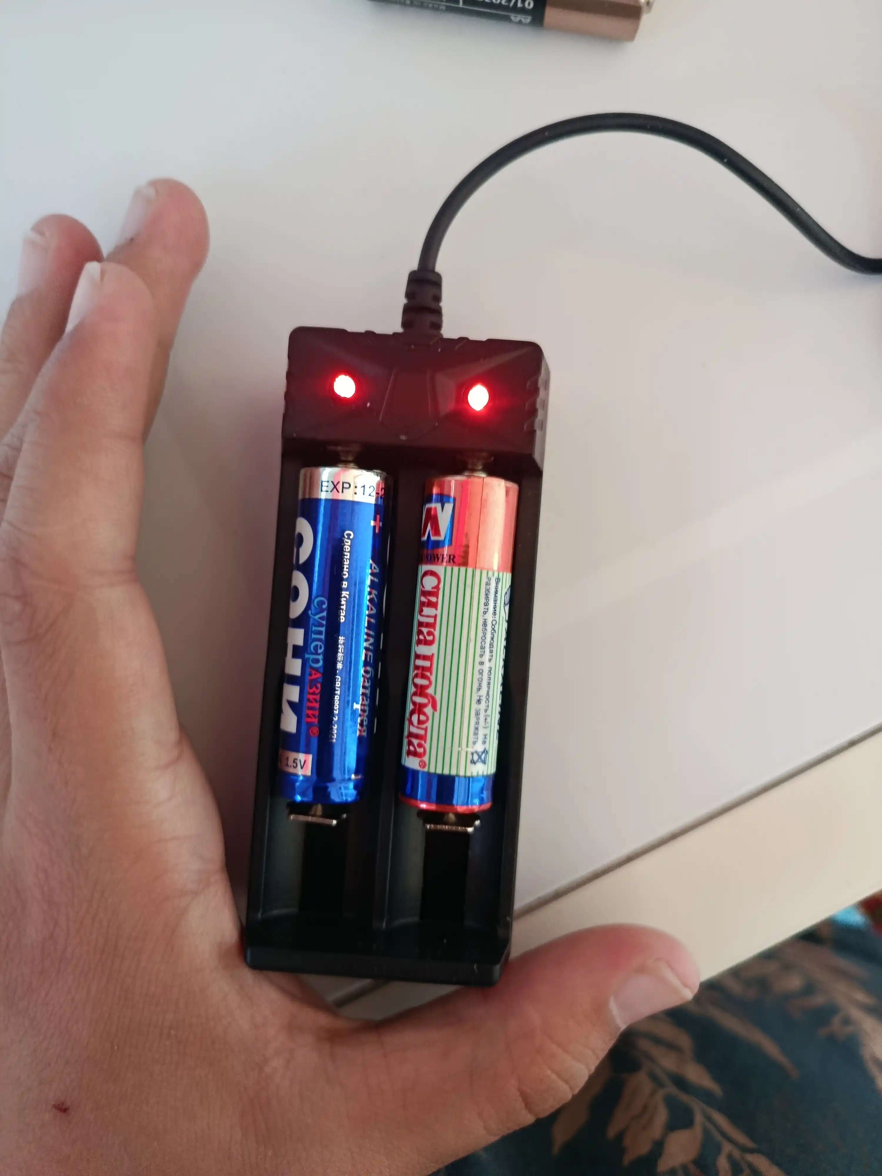 Зарядка USB для аккумуляторов до 18650, 2 слота, Li-ion, 1000 мА