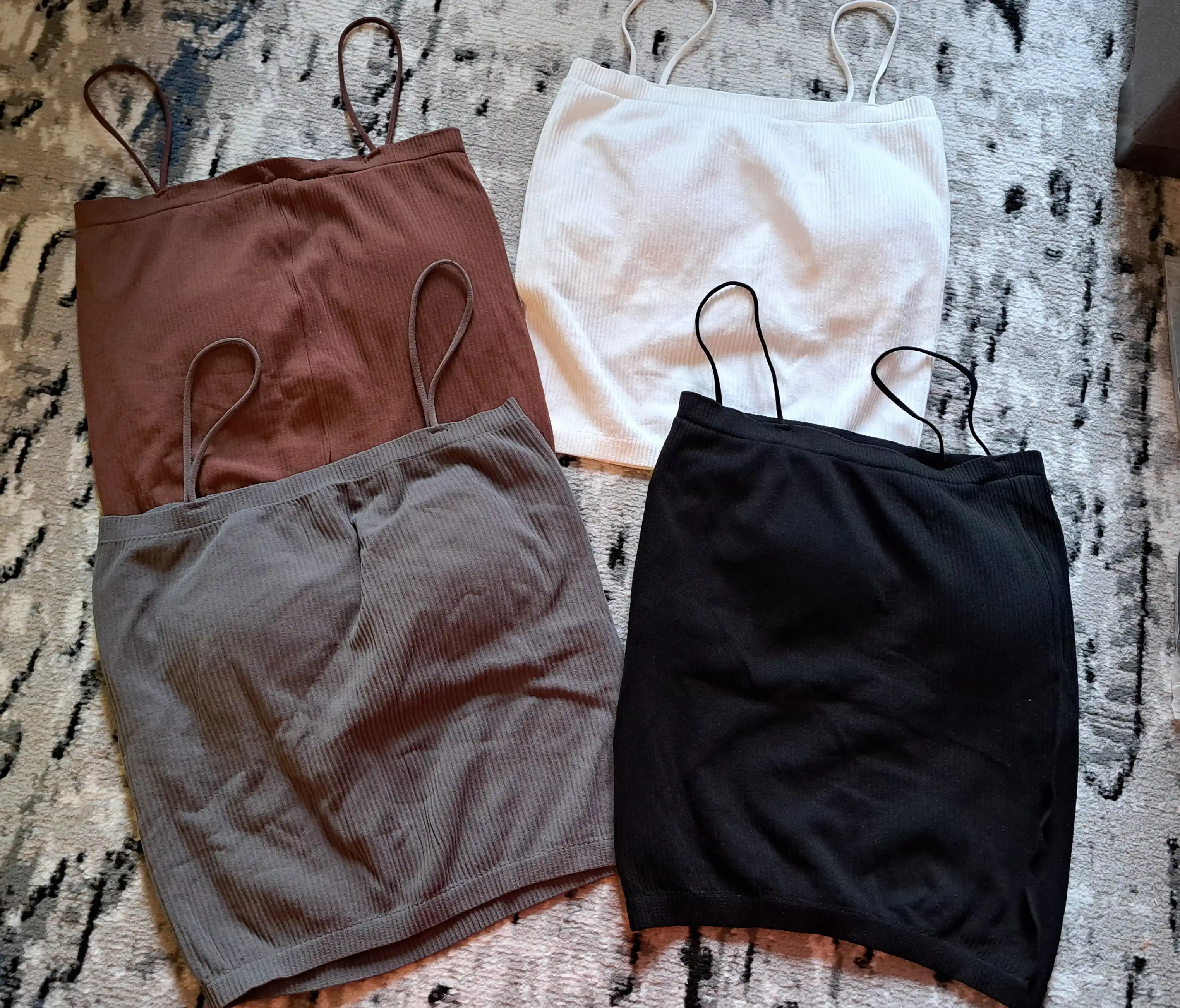 Ayollar uchun mayka top, astariga chashka tikilgan,universal o'lcham, 40-62 kg gacha S,M,L