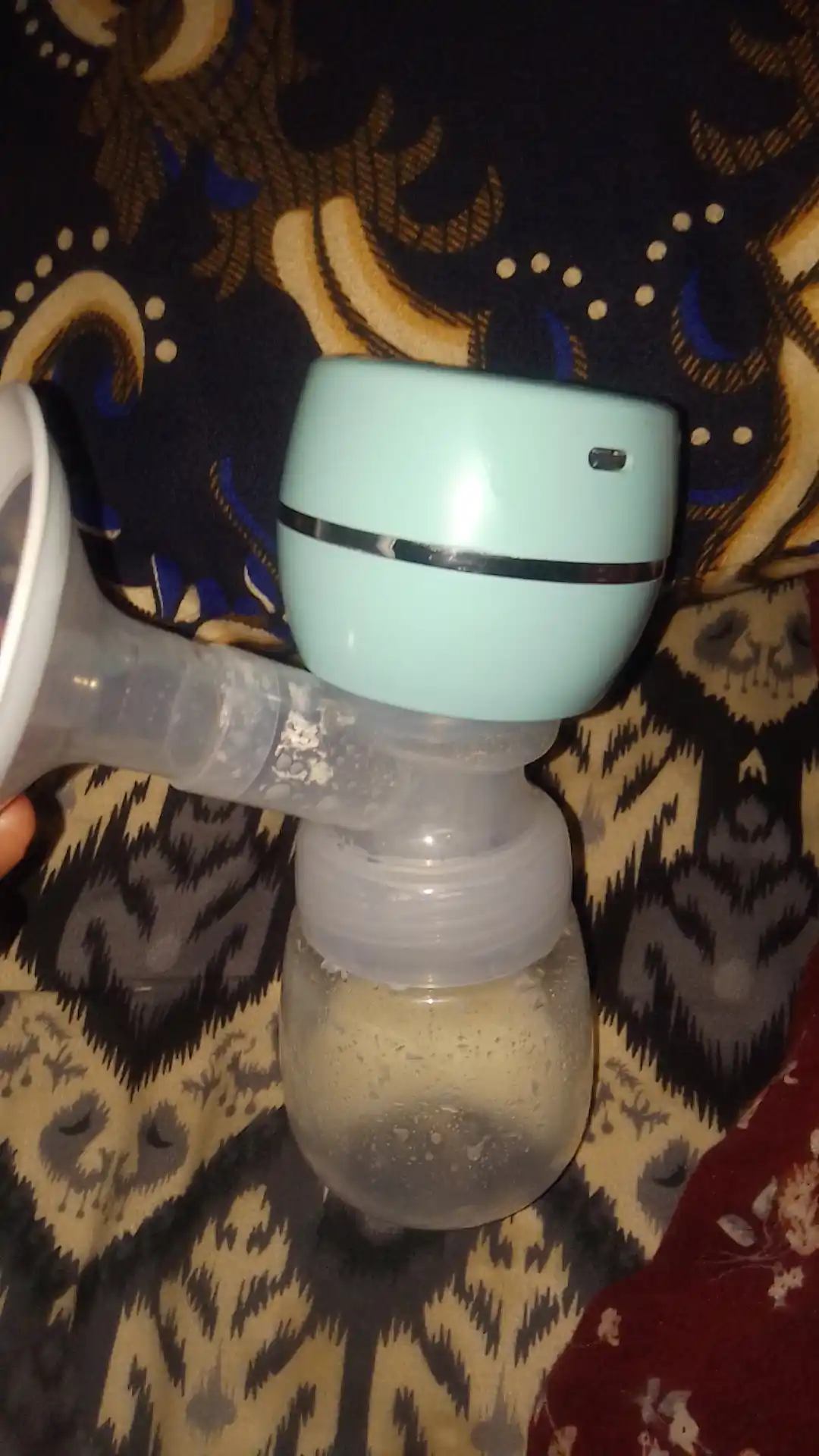 Elektr ko'krak pompasi, uch fazali, oziqlantiruvchi shisha bilan