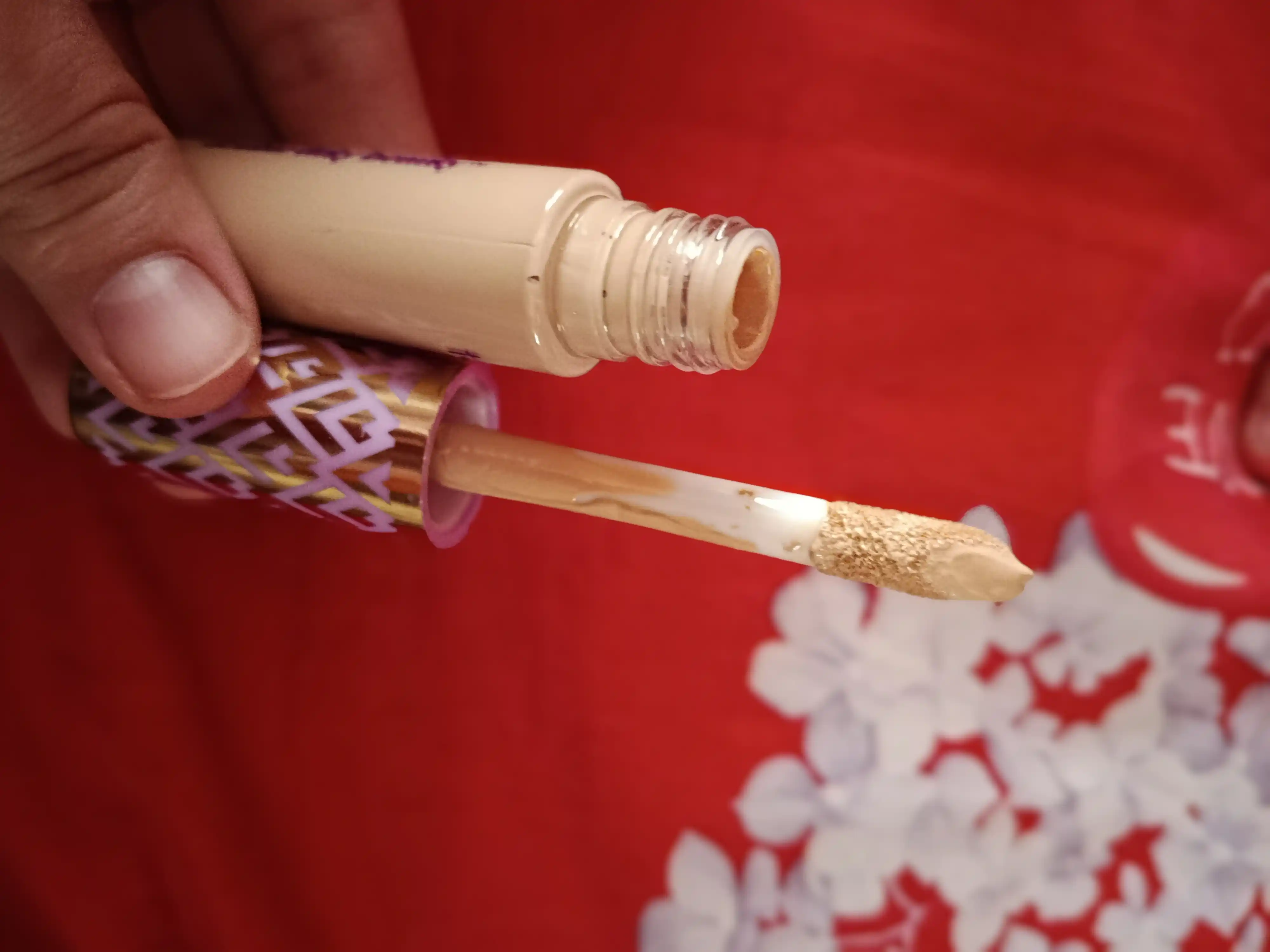 Консилер Tarte shape tap ultra creamy concealer