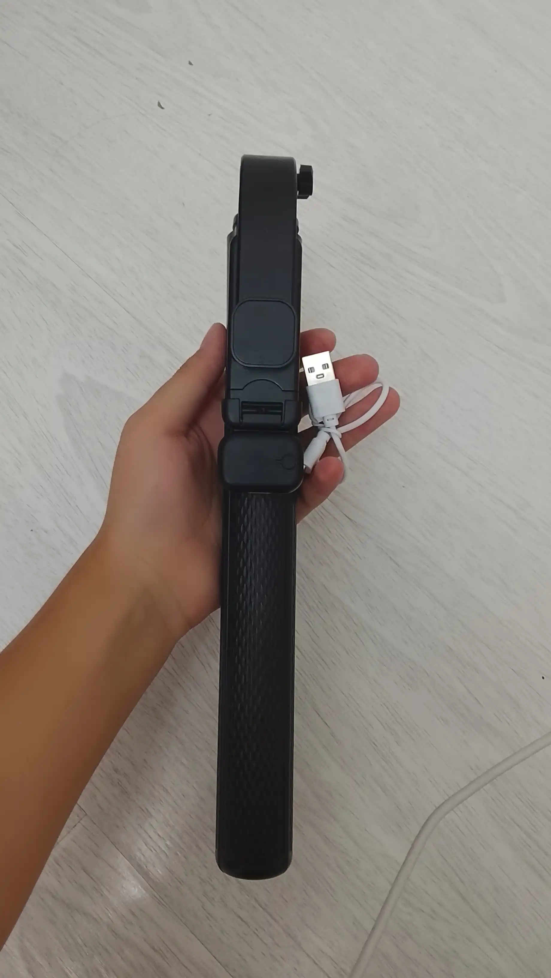 Monopod LED va Bluetooth pulti bilan, smartfonlar, iPhone, Android uchun selfi tayoqchasi