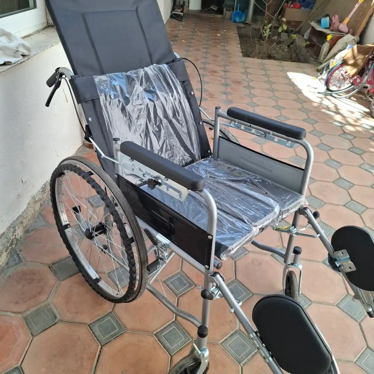 Ko‘p funksiyali qulay nogironlar aravachasi
