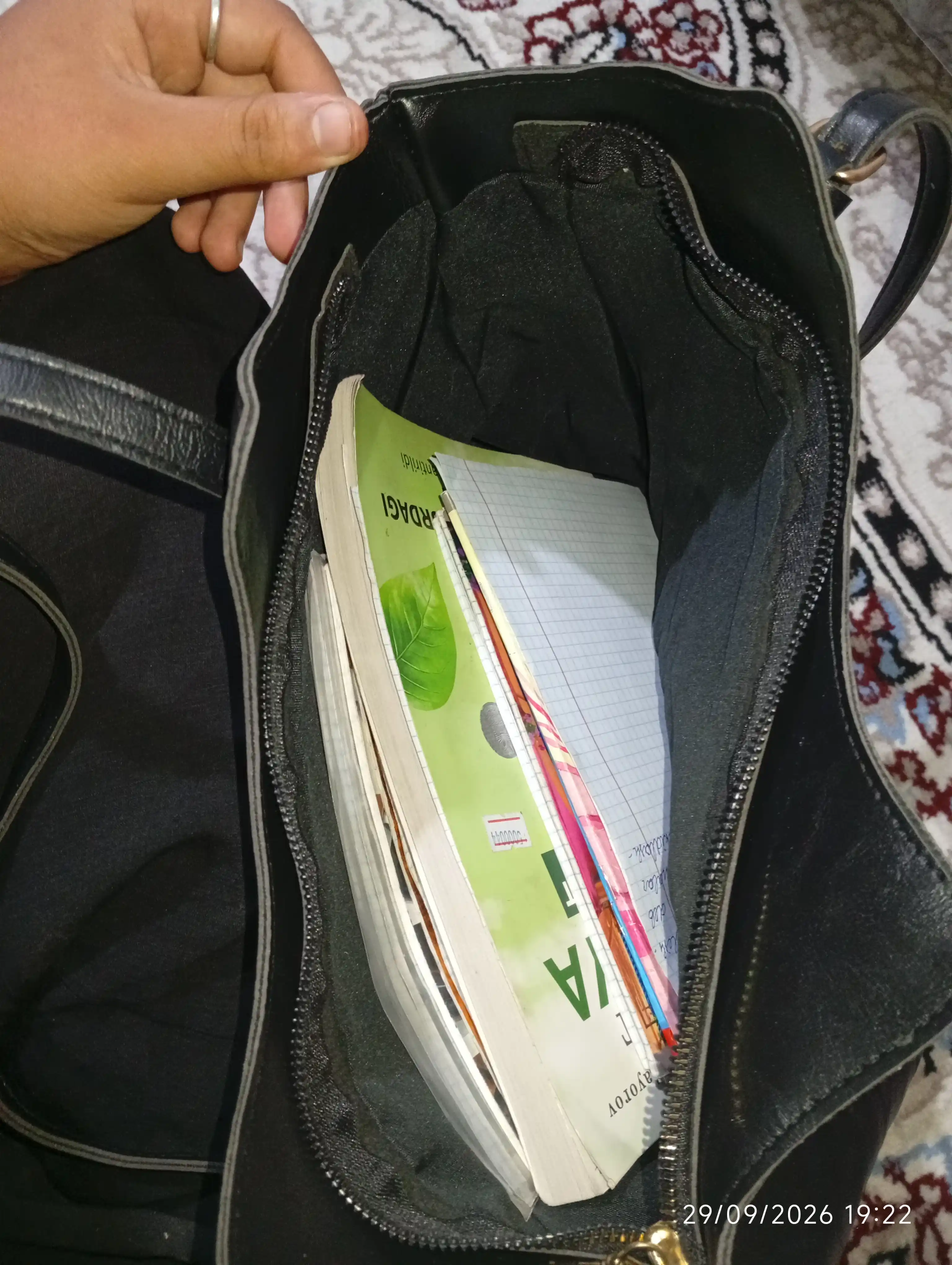 Ayollar sumkasi, katta, A4 formatda, o‘qish, maktab, universitet, ish uchun, kundalik