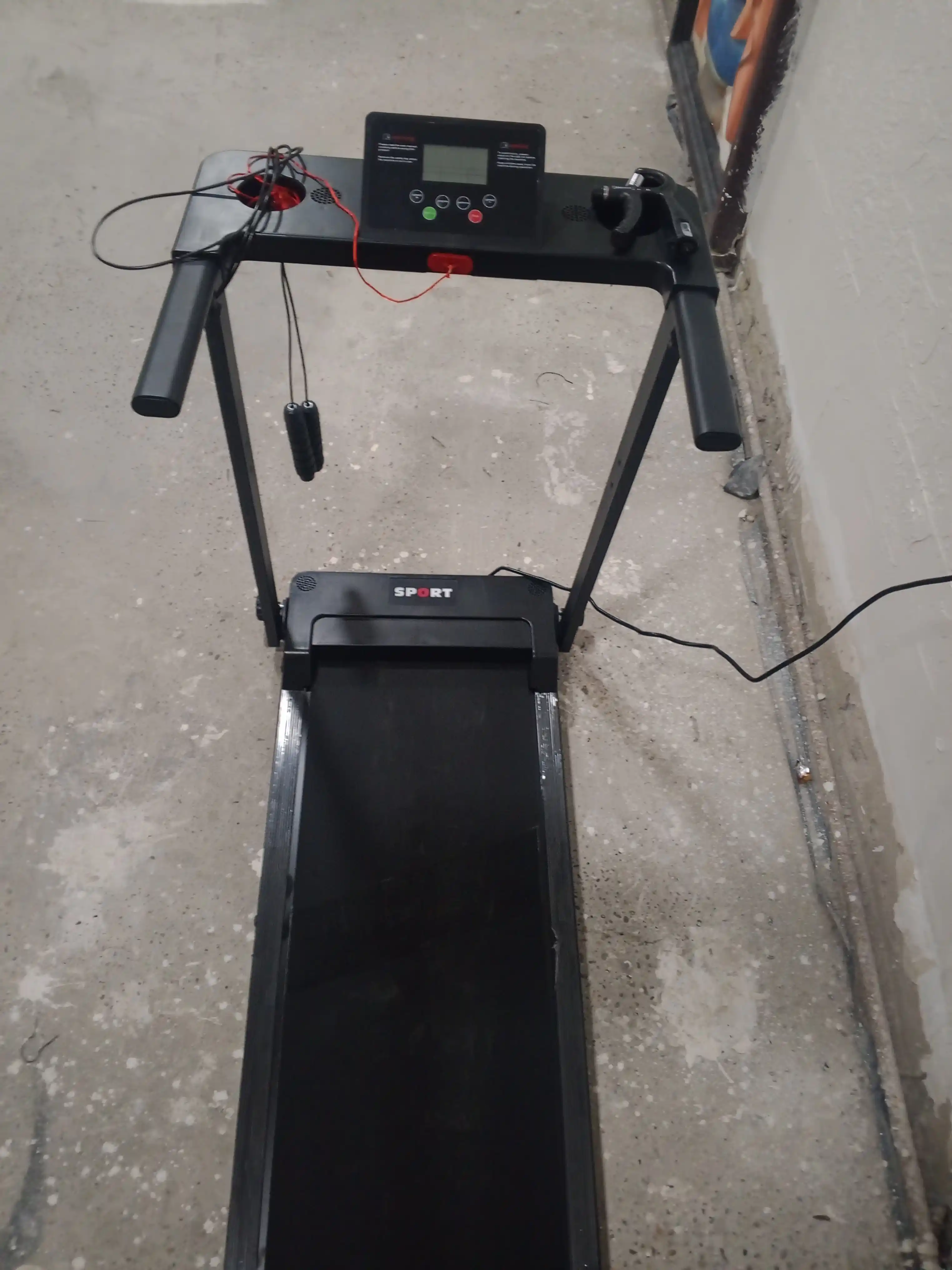 Uy uchun elektr yugurish yo‘lagi, Bluetooth, pult va tutqich, 120 kg gacha
