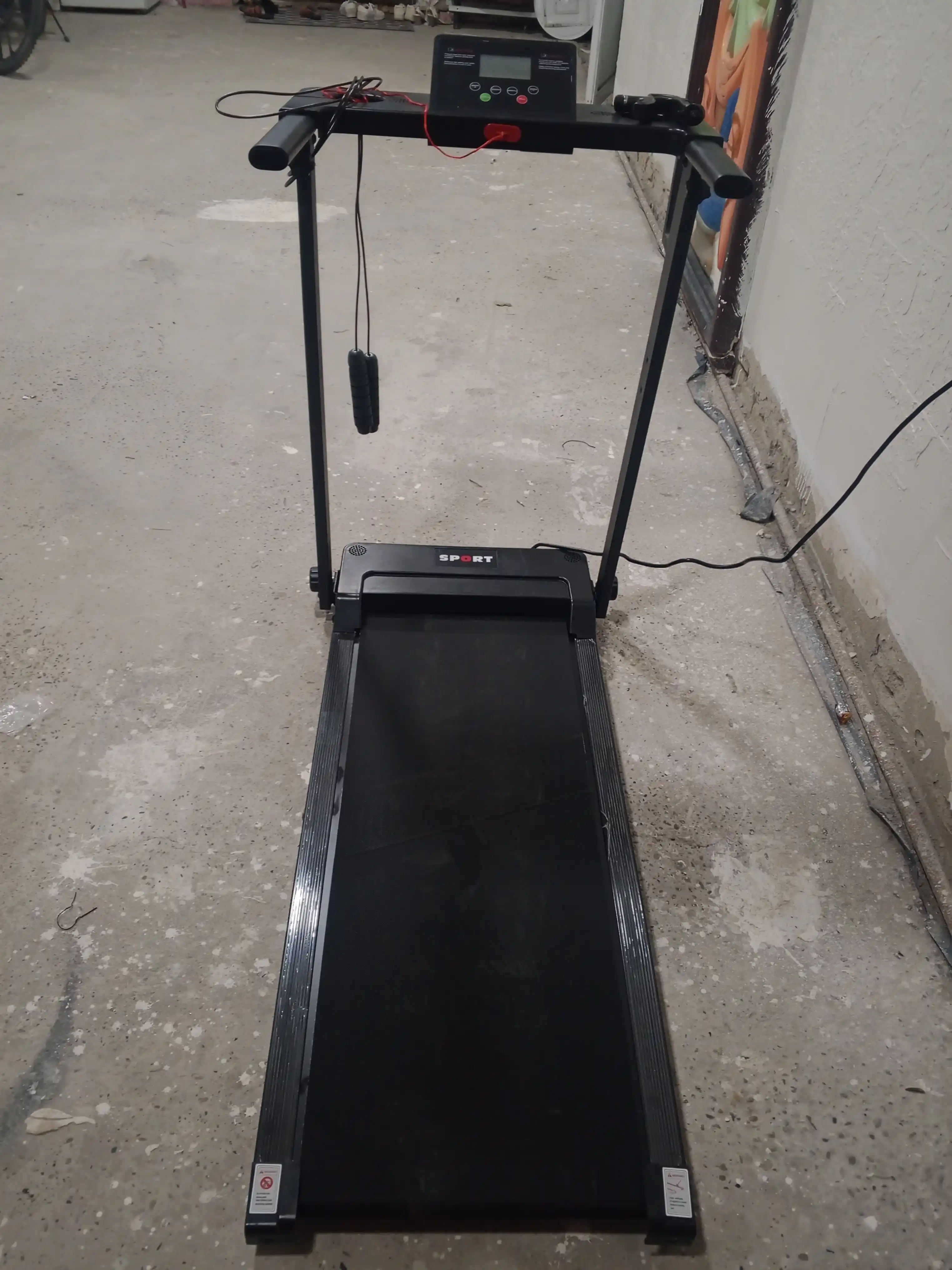 Uy uchun elektr yugurish yo‘lagi, Bluetooth, pult va tutqich, 120 kg gacha
