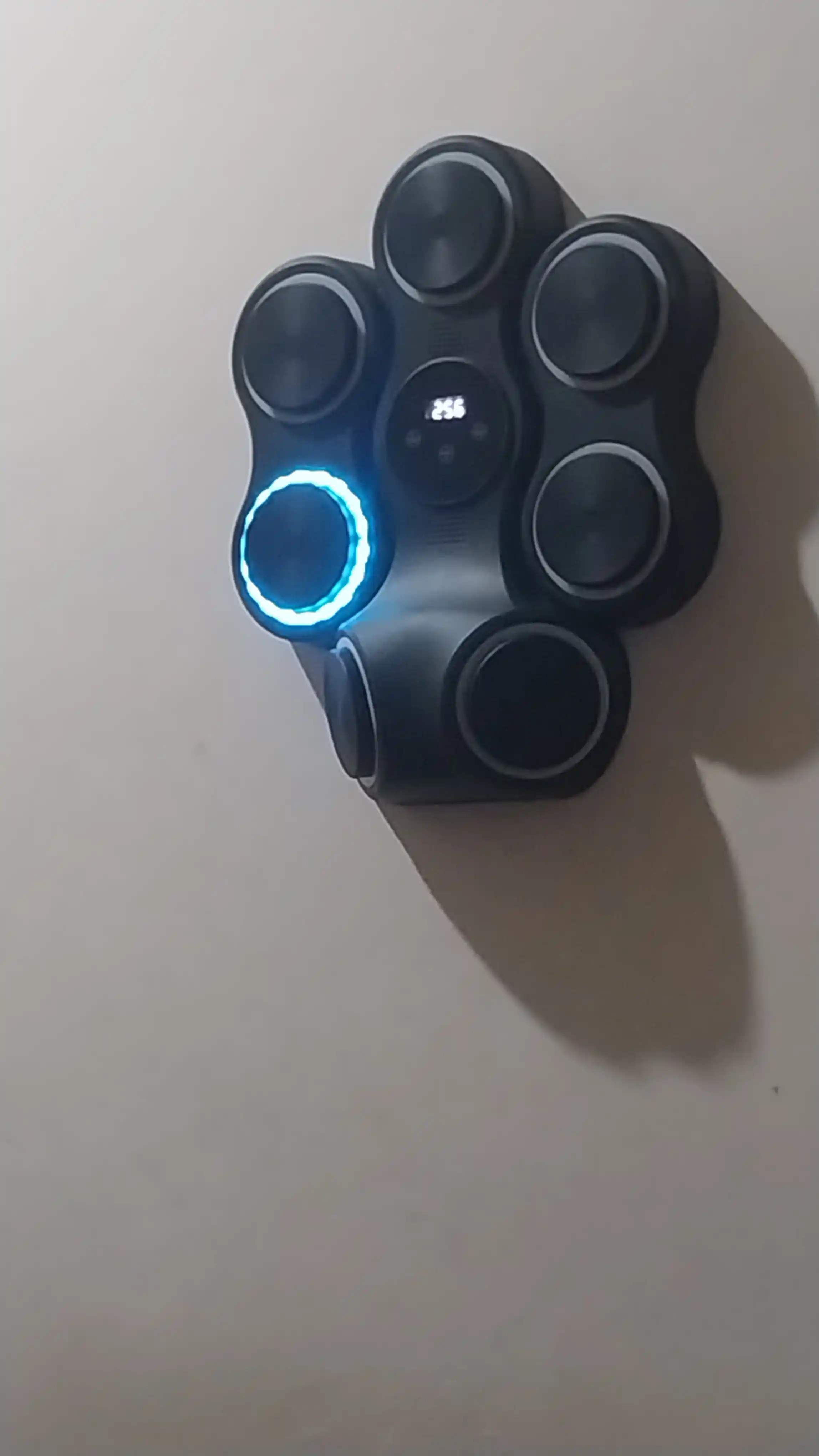 Aqlli boks trenajyori, devorga o‘rnatiladigan LED zarba trenajyori, Bluetooth bilan
