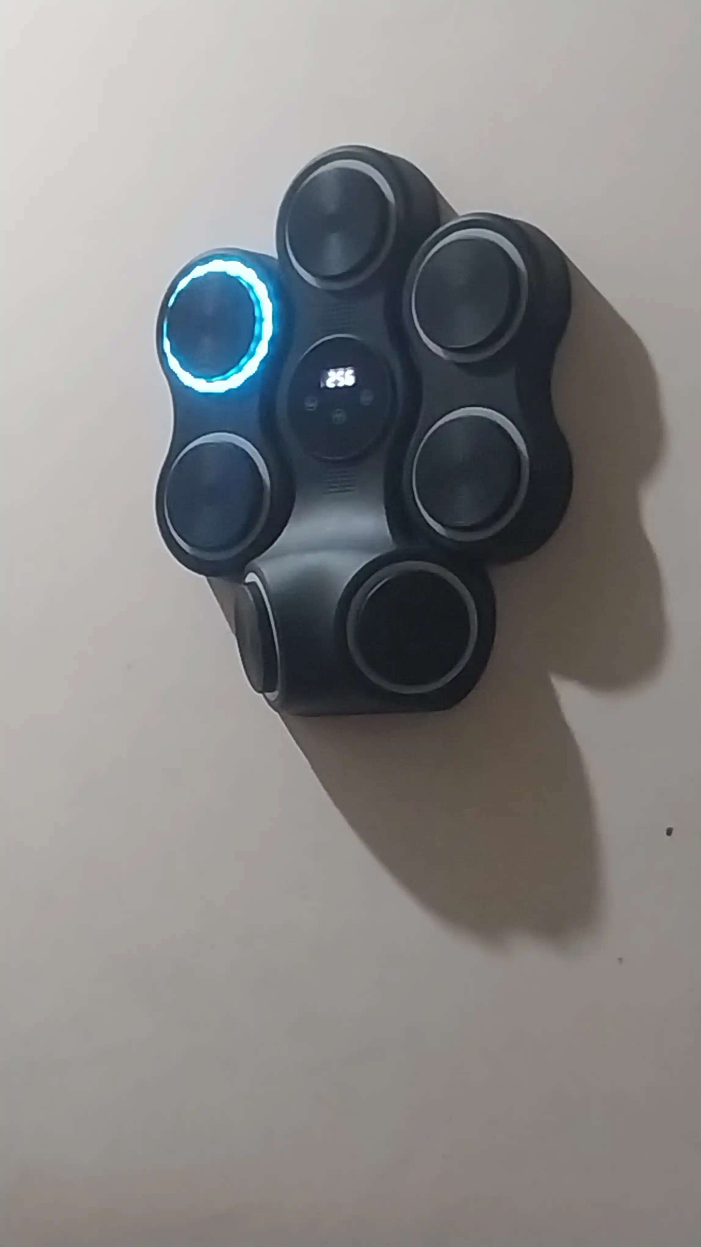 Aqlli boks trenajyori, devorga o‘rnatiladigan LED zarba trenajyori, Bluetooth bilan