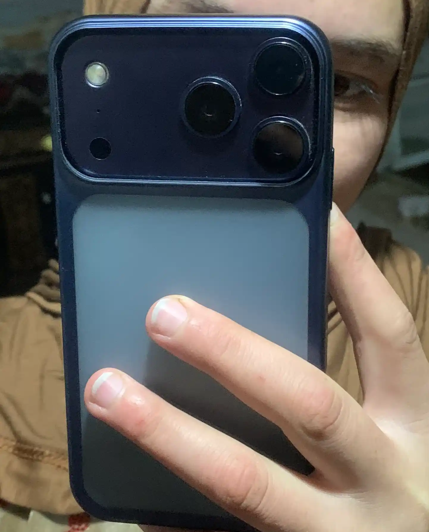 IPhone XR/11 -  17 Pro korpusidagi telefon uchun Chexol