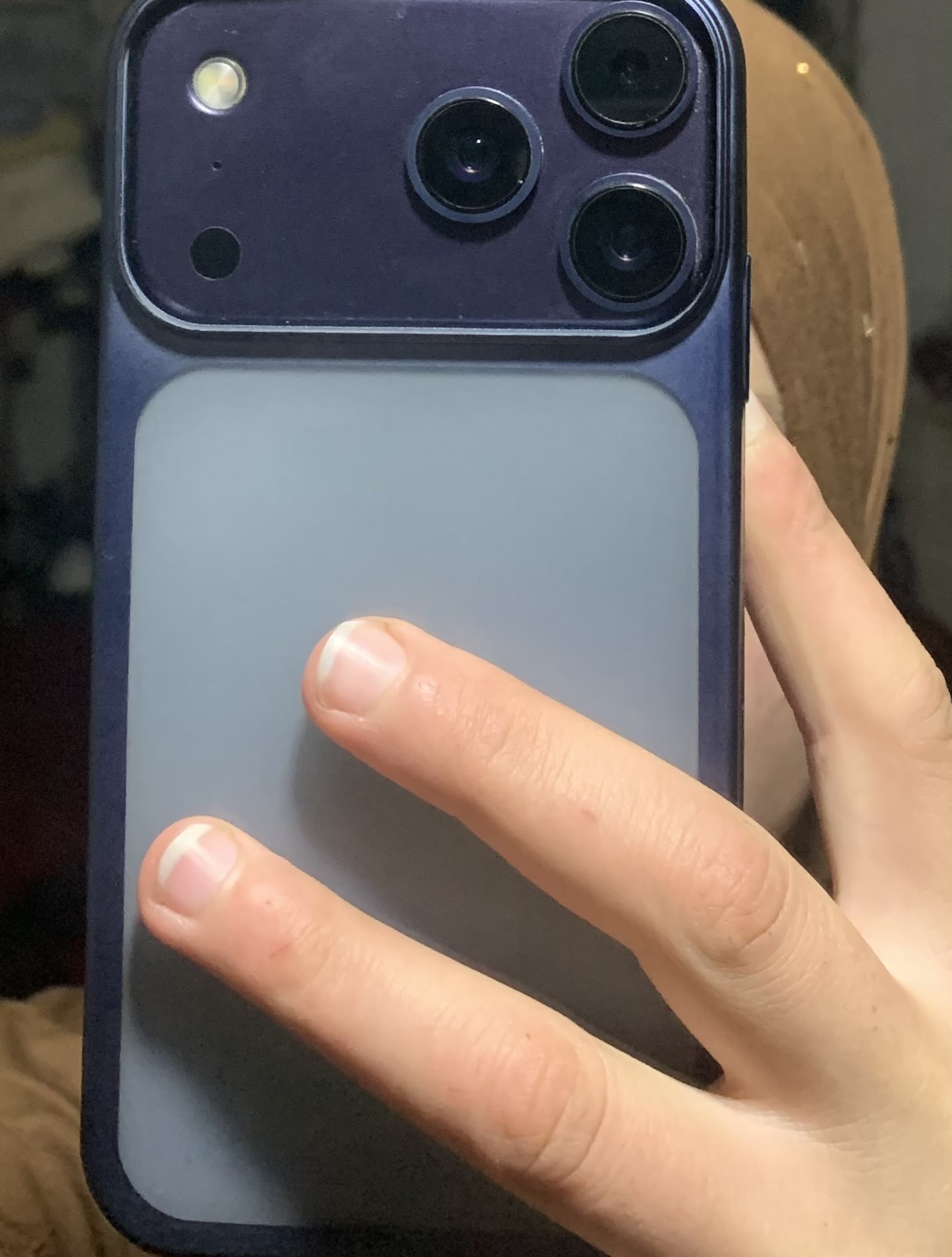 IPhone XR/11 -  17 Pro korpusidagi telefon uchun Chexol