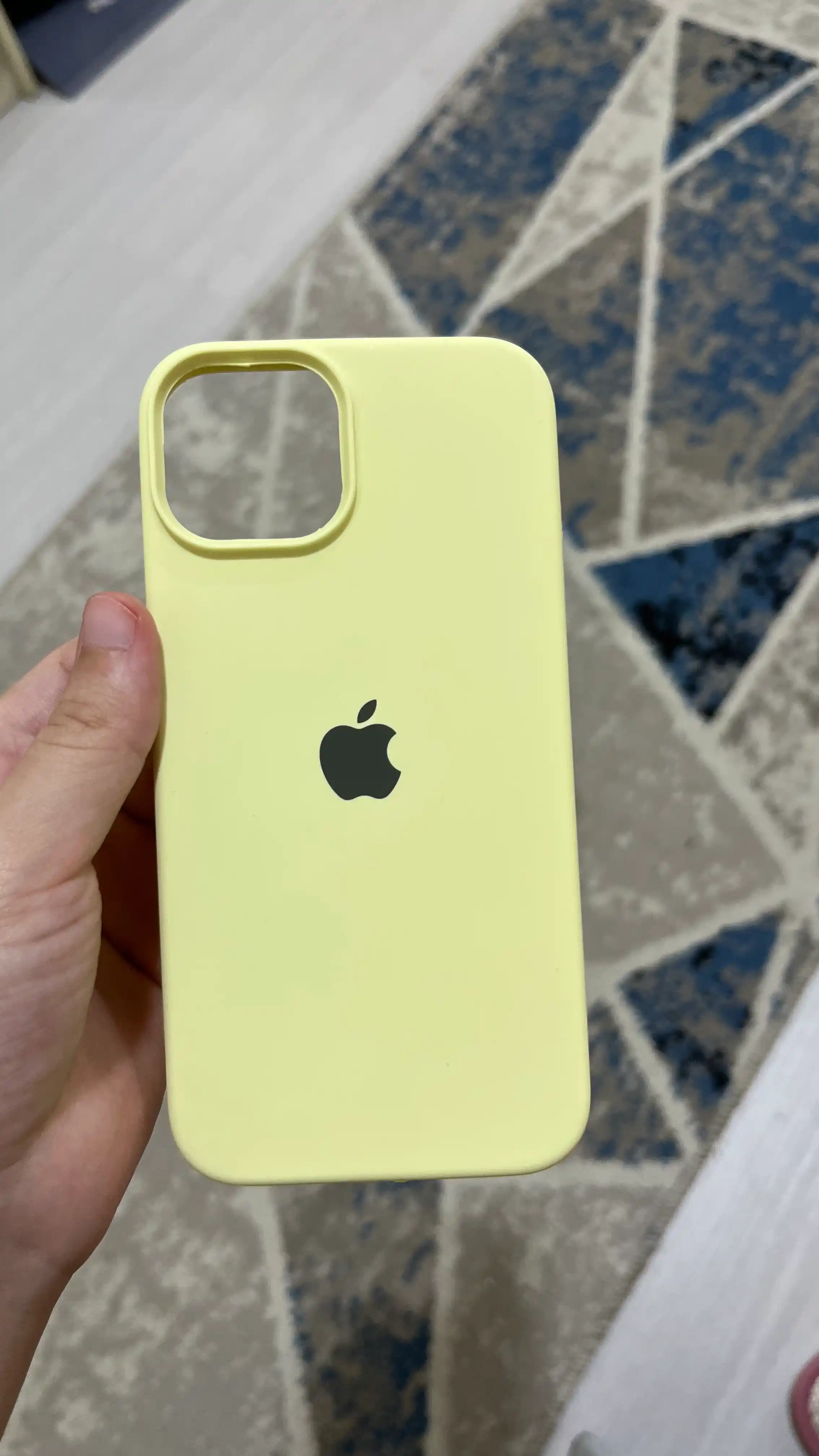 Силиконовый чехол с логотипом для iPhone 11–18 серий