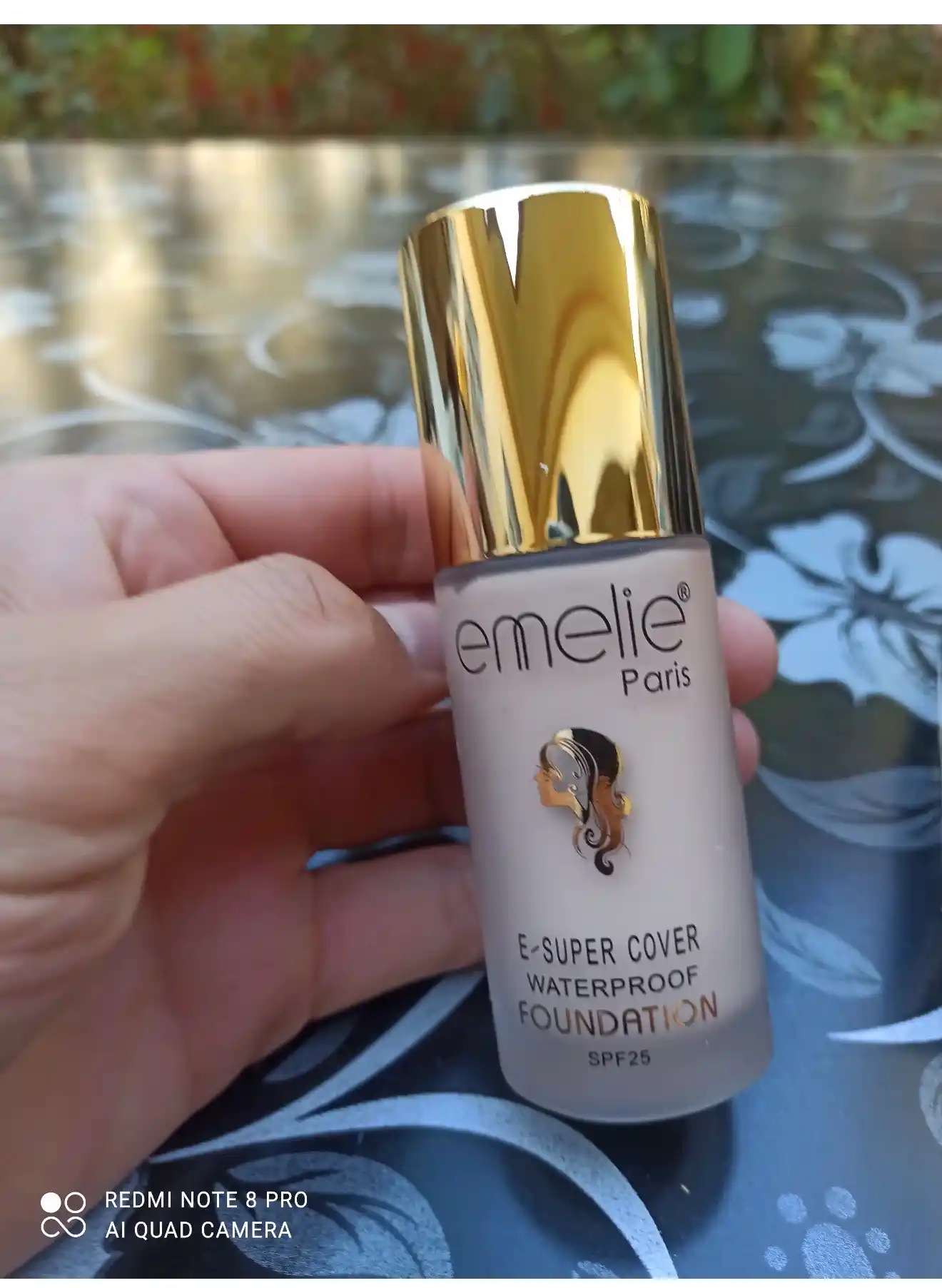 Emelie тональный крем для лица SPF 25, увлажняющий, матовый тон 01 и 02, 45 мл
